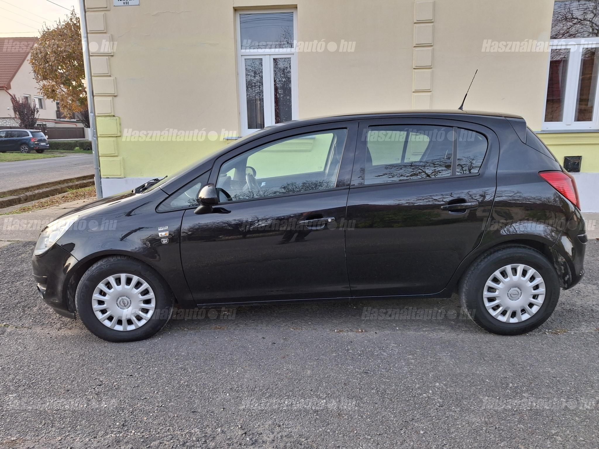OPEL CORSA D 2010/5 - 1