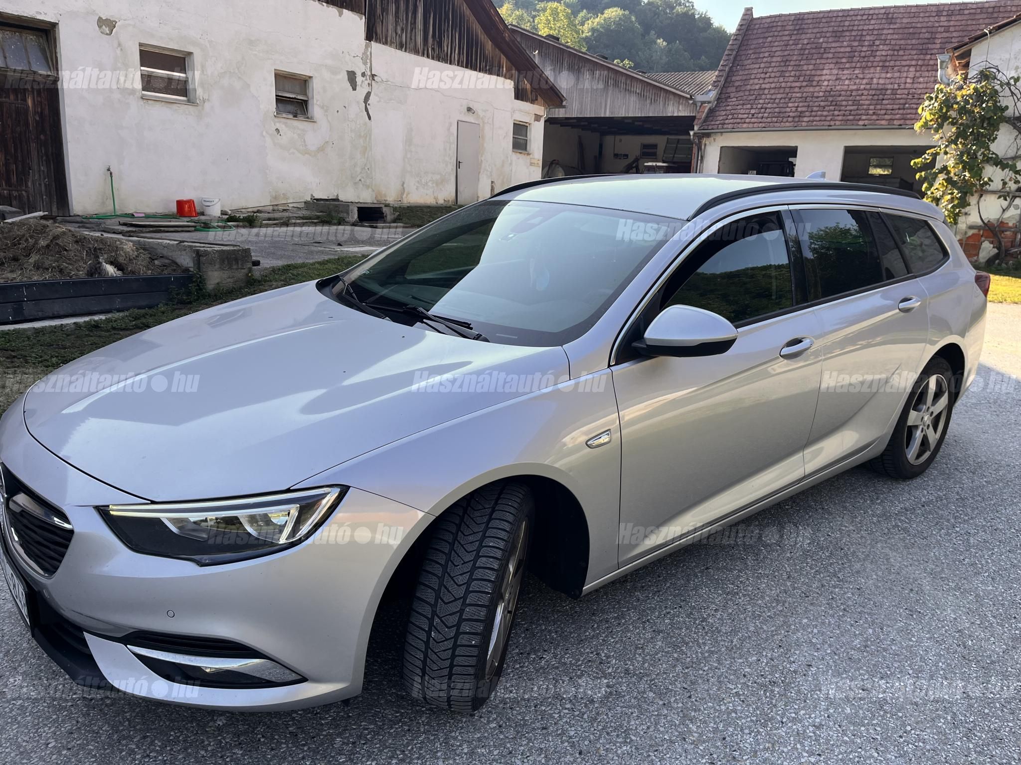 OPEL INSIGNIA 2018/1 - 1