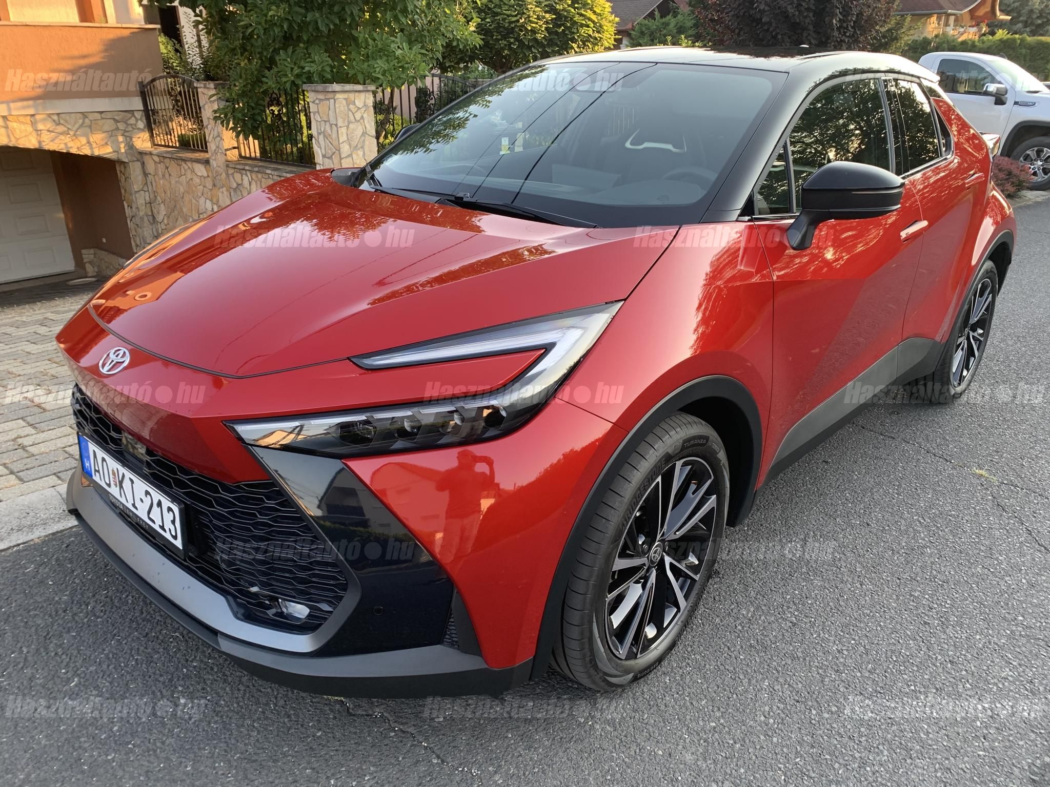 TOYOTA C-HR 2024 - 1