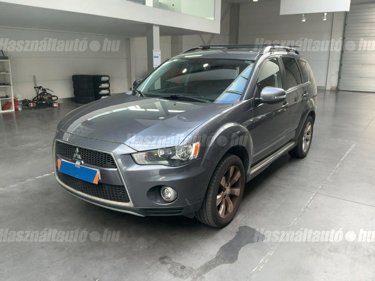 MITSUBISHI OUTLANDER 2013/11 - 1