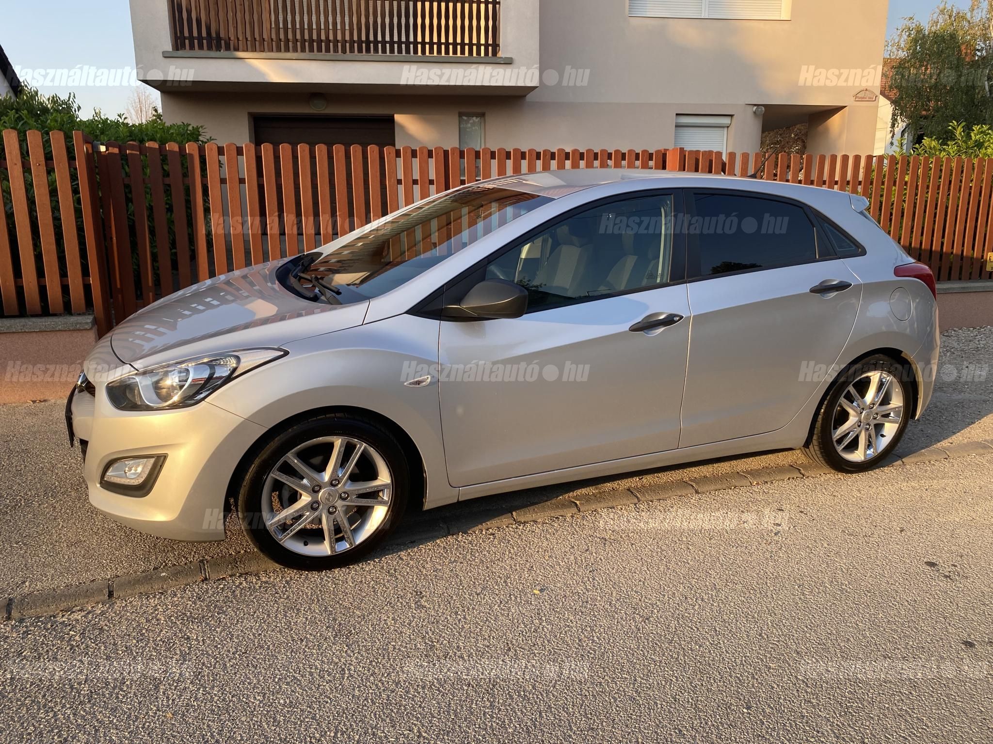 HYUNDAI I30 2013/1 - 1