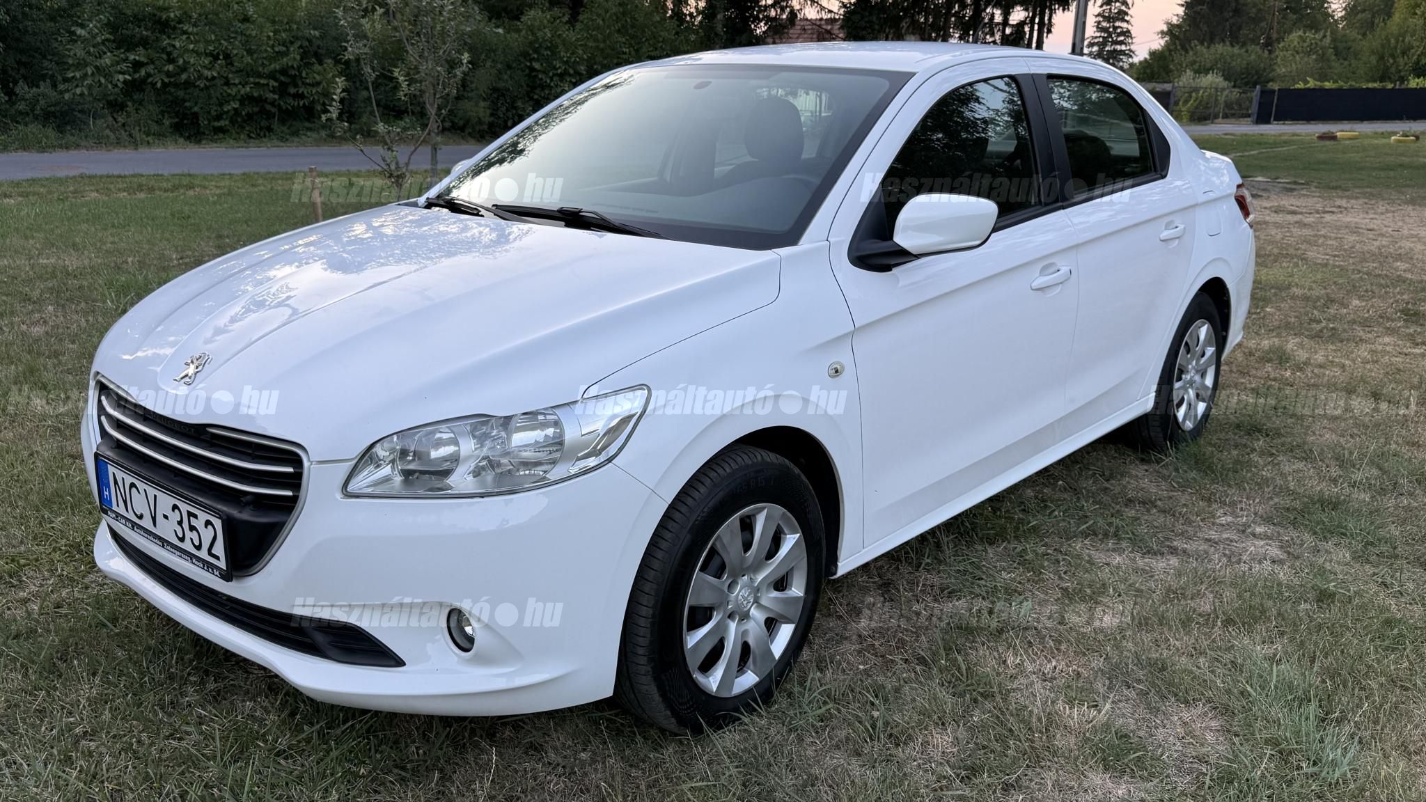 PEUGEOT 301 2015/4 - 1