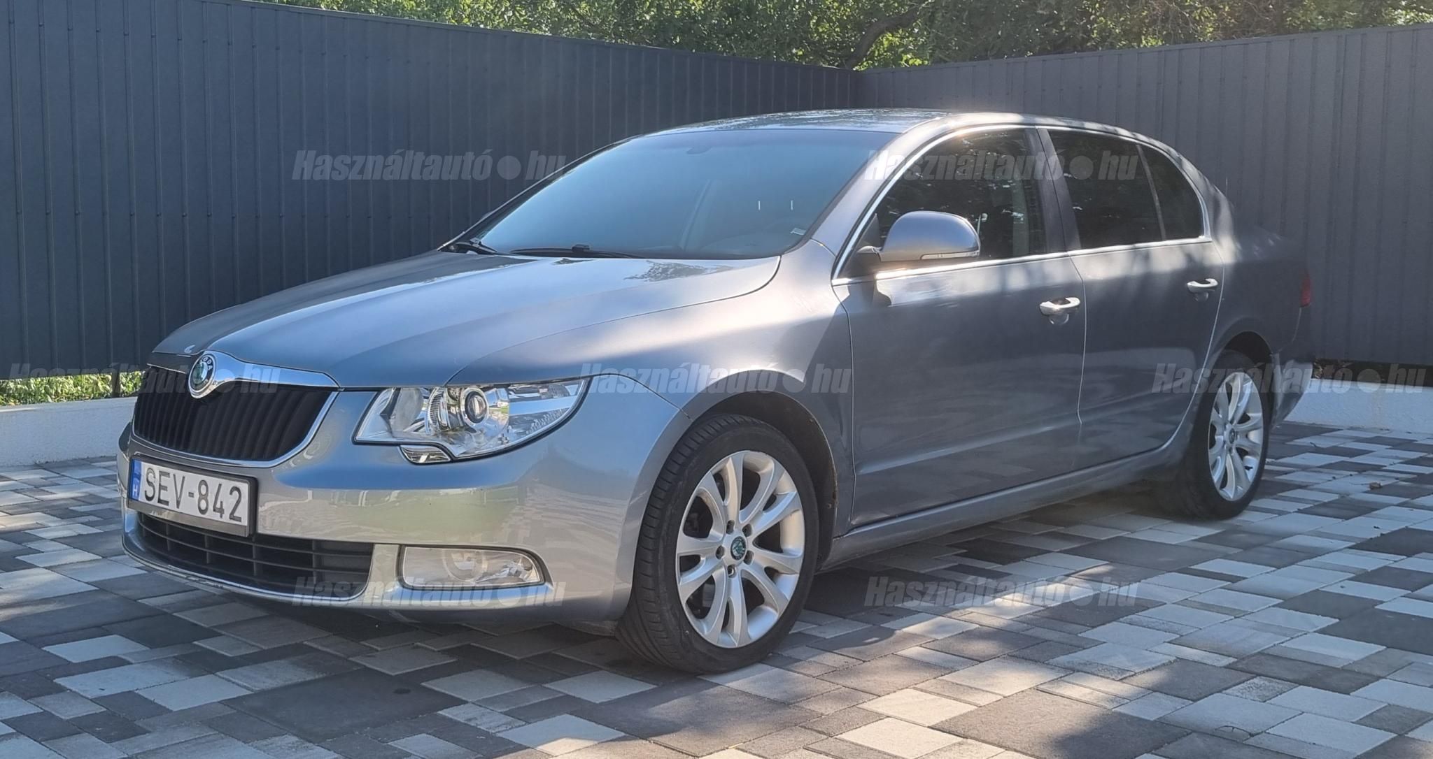 SKODA SUPERB 2012/10 - 1