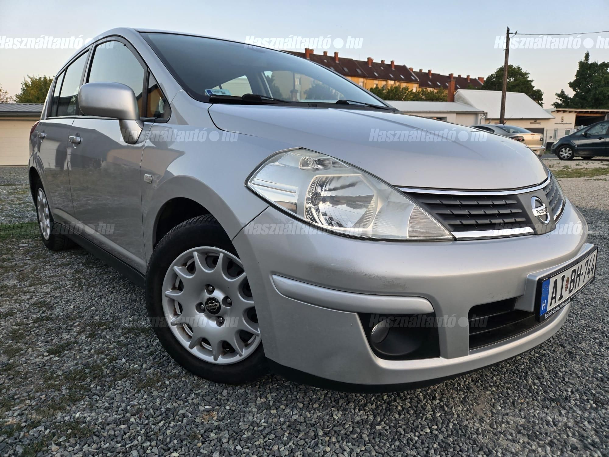 NISSAN TIIDA 2009/4 - 1