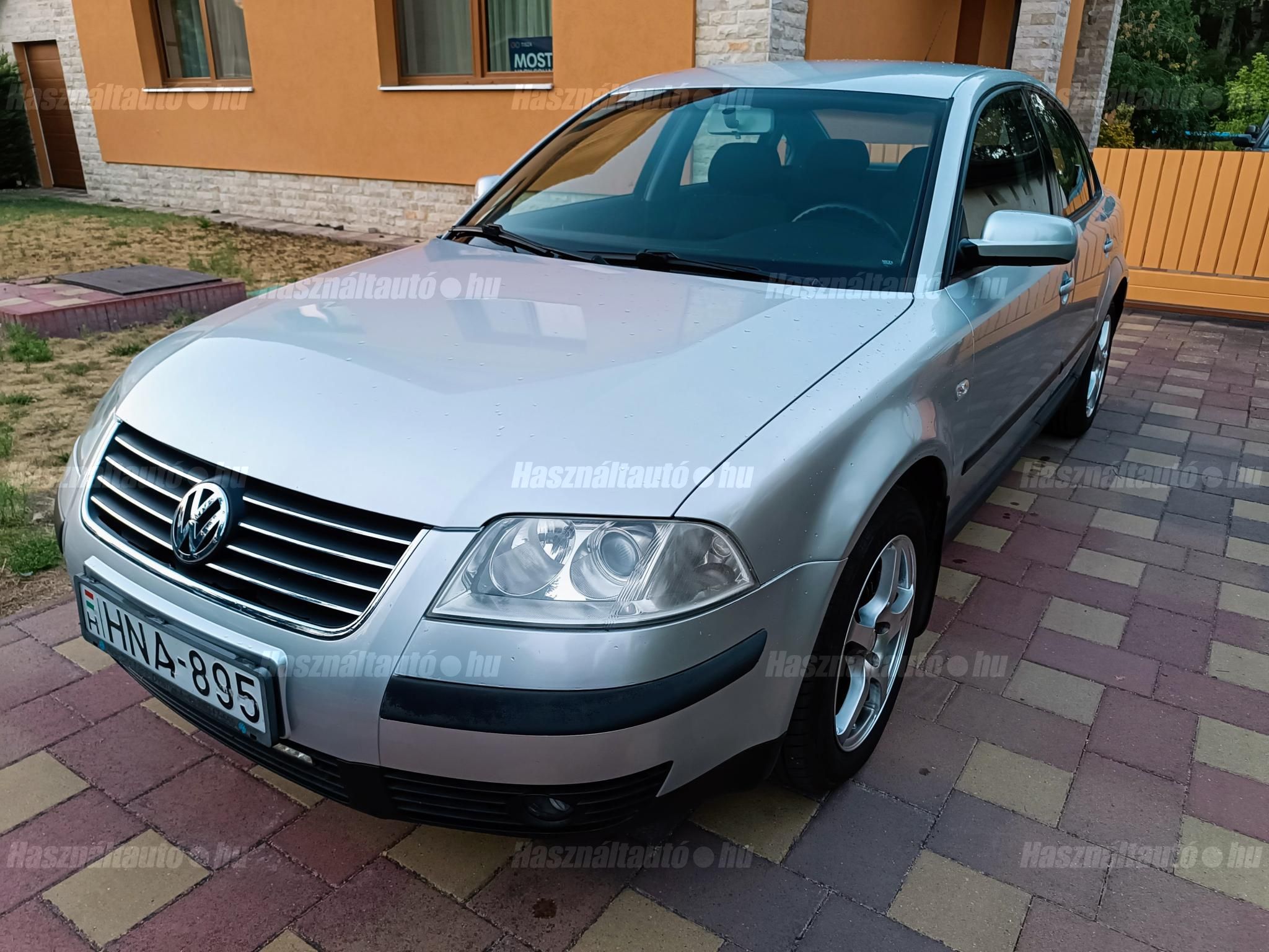 VOLKSWAGEN PASSAT V 2001/1 - 1