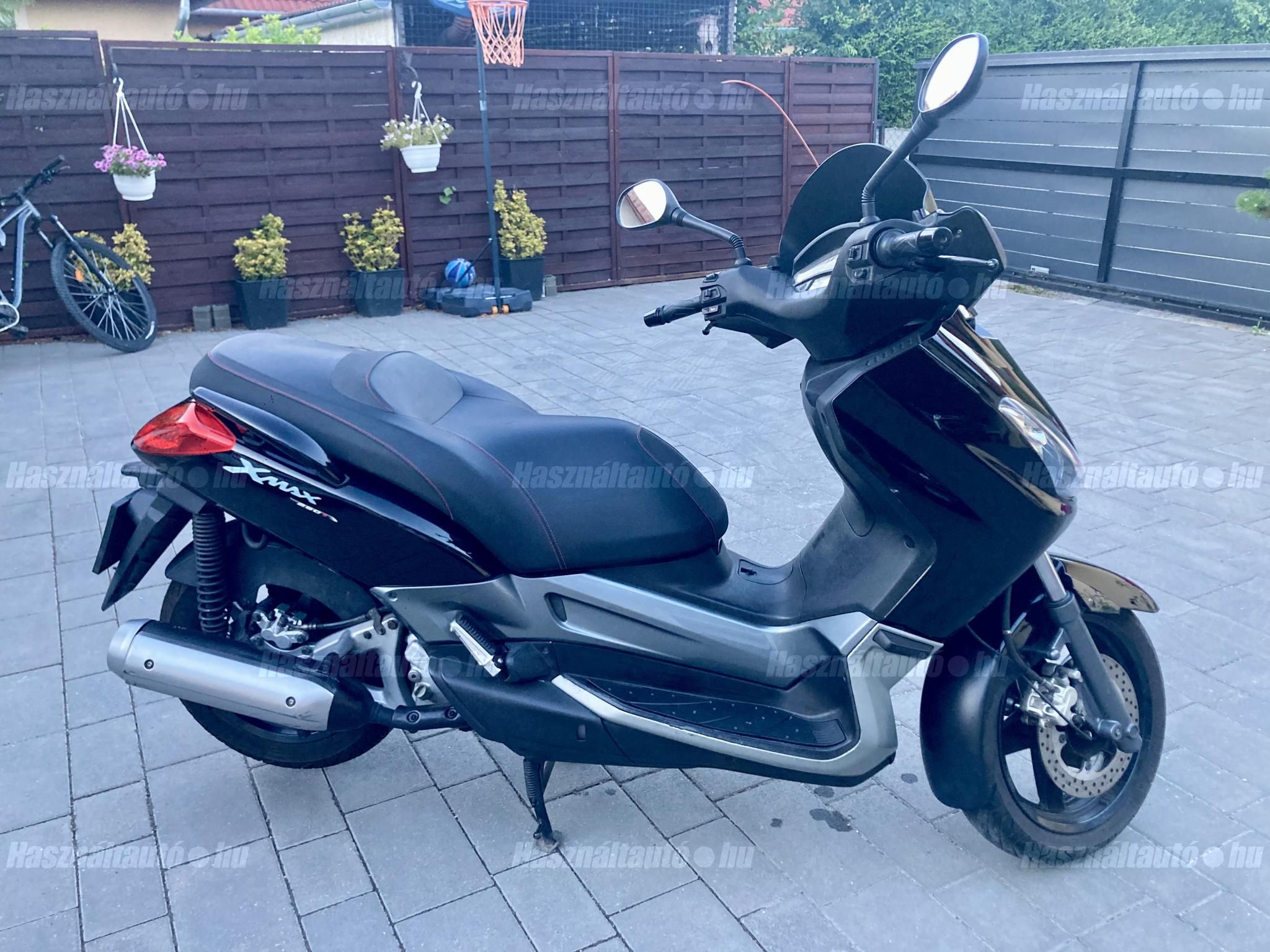 YAMAHA X-MAX 250 2008/12 - 1