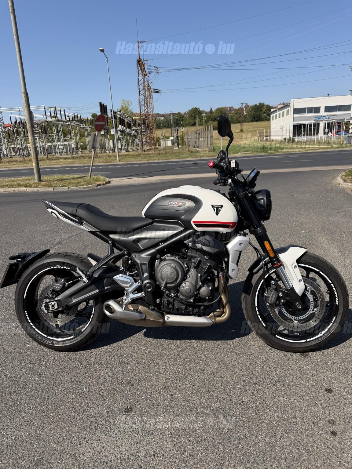 TRIUMPH TRIDENT 2021/7 - 1