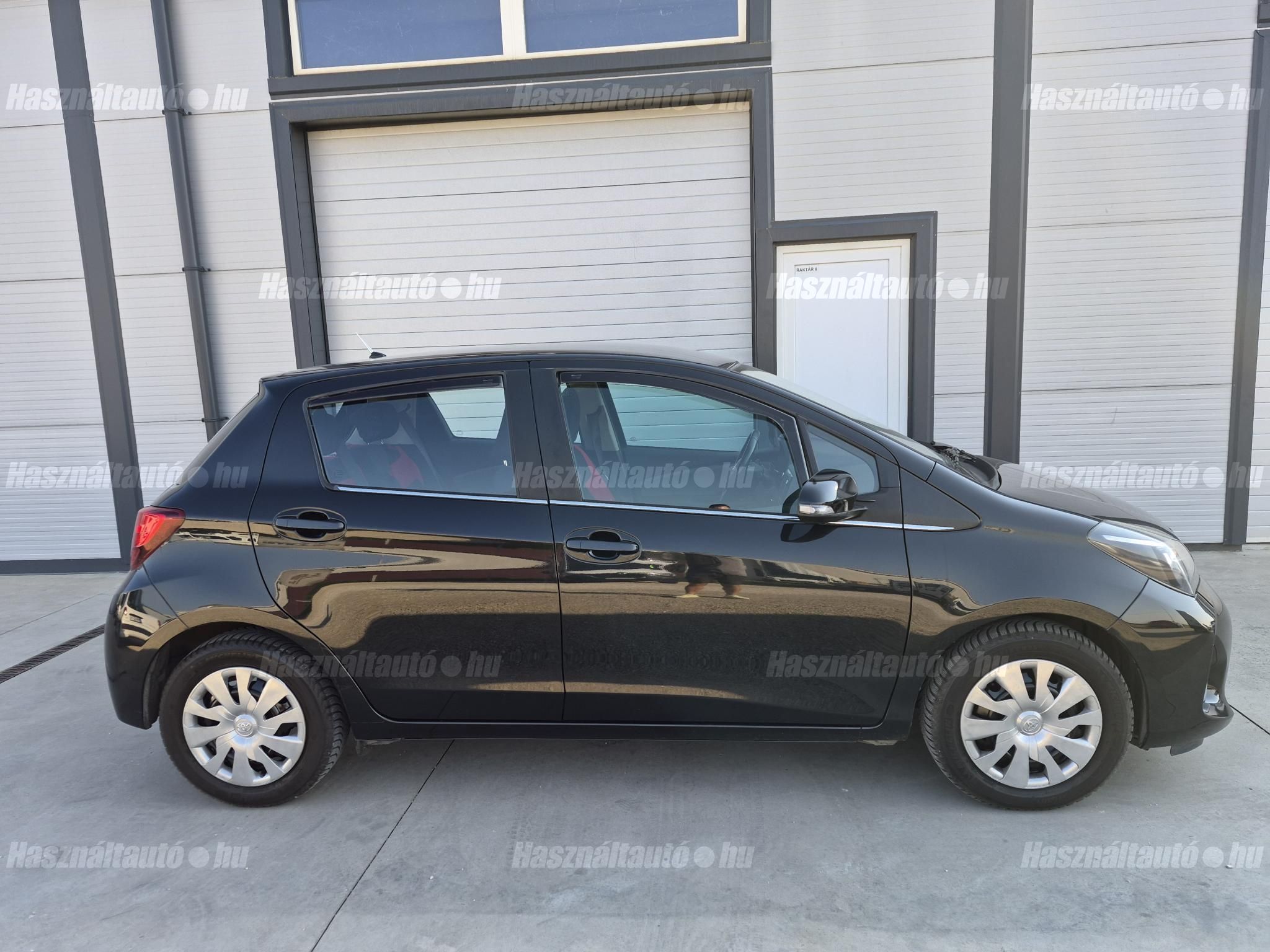 TOYOTA YARIS 2014/10 - 1