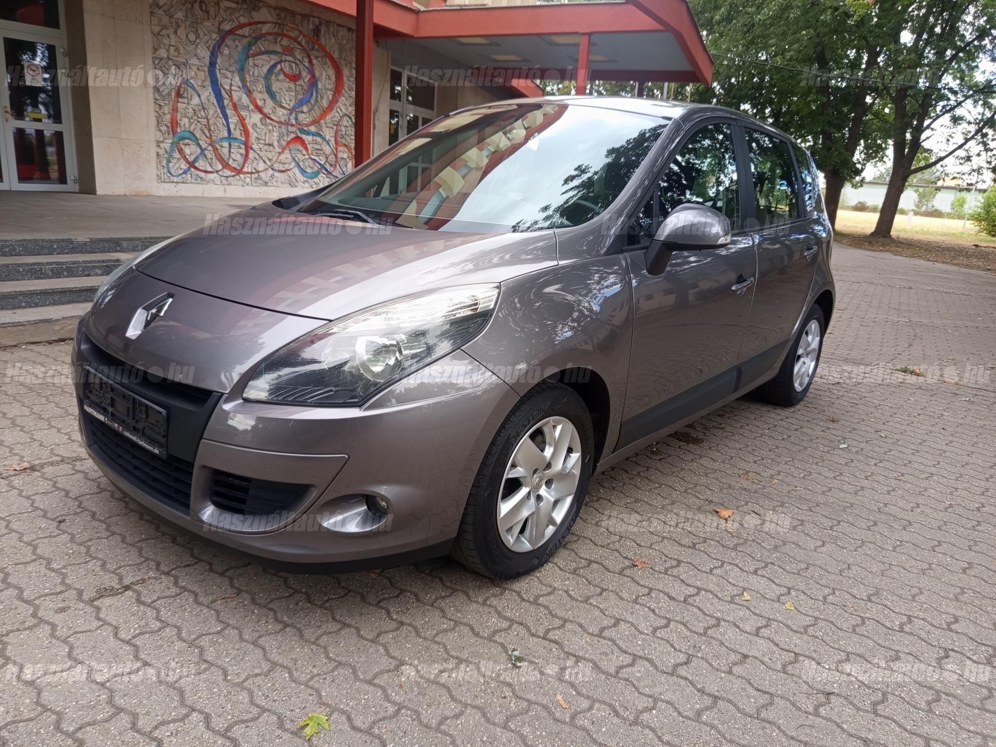 RENAULT SCENIC 2012 - 1