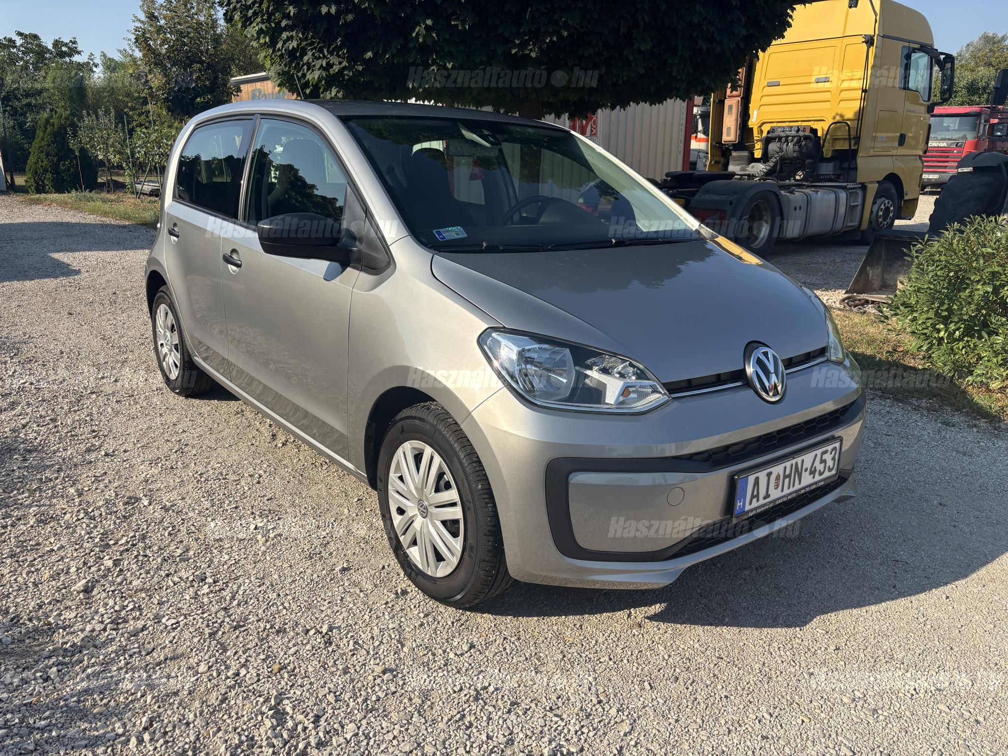 VOLKSWAGEN UP 2018/6 - 1