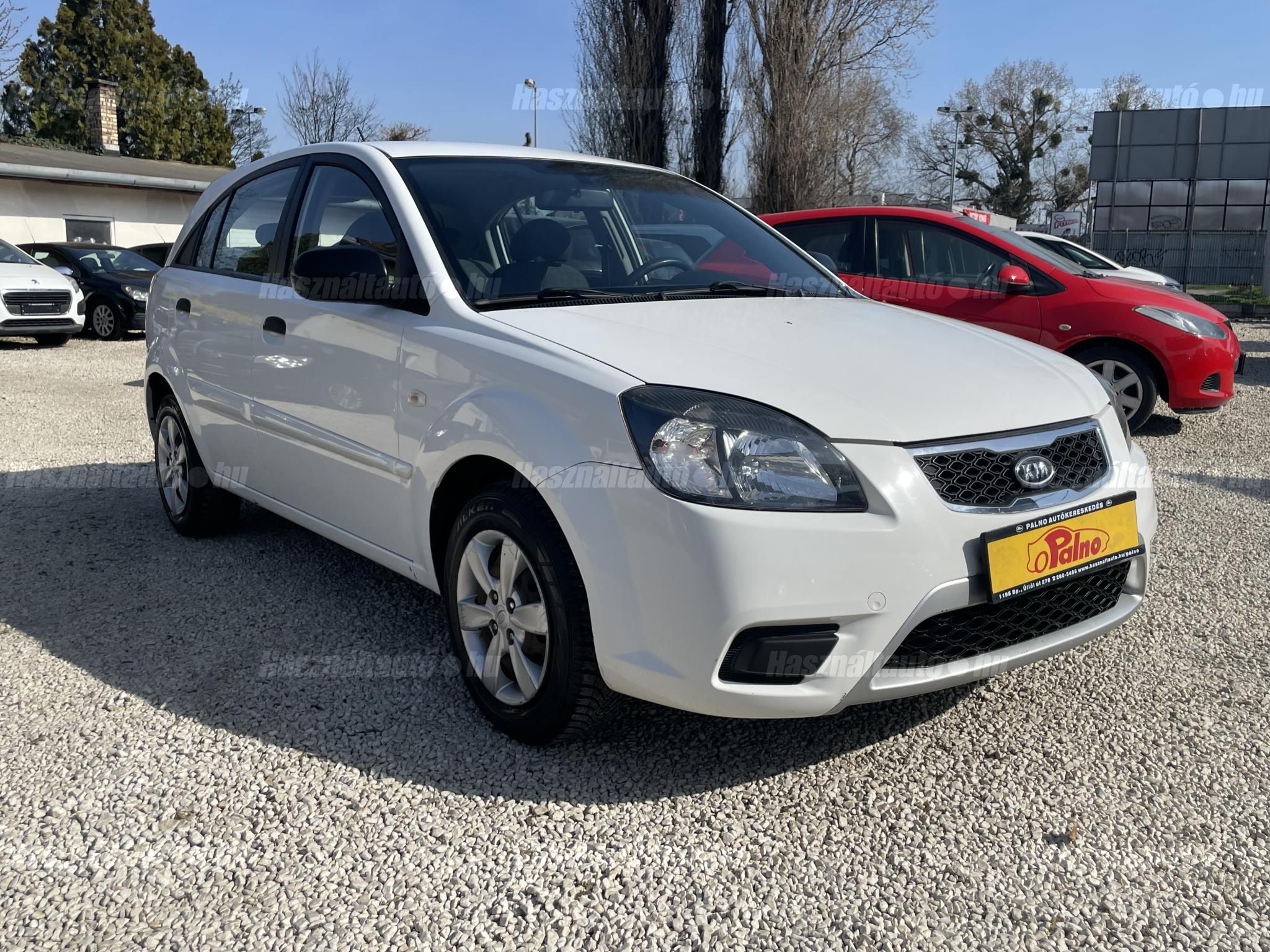 KIA RIO 2010/3 - 1