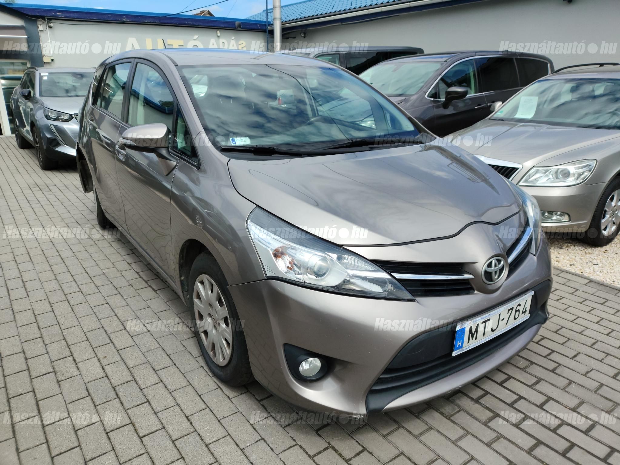 TOYOTA VERSO 2014/6 - 1