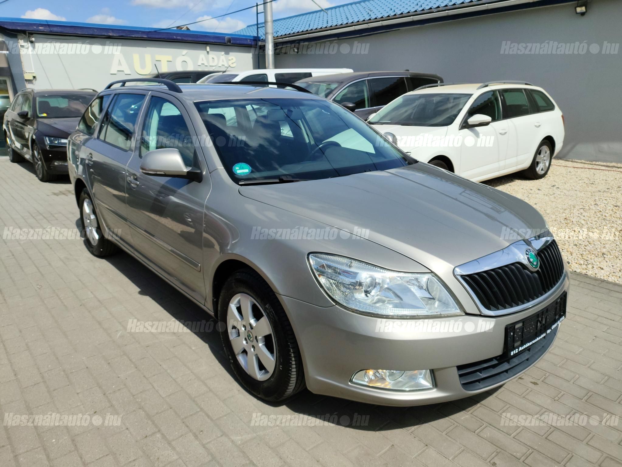 SKODA OCTAVIA 2011/10 - 1