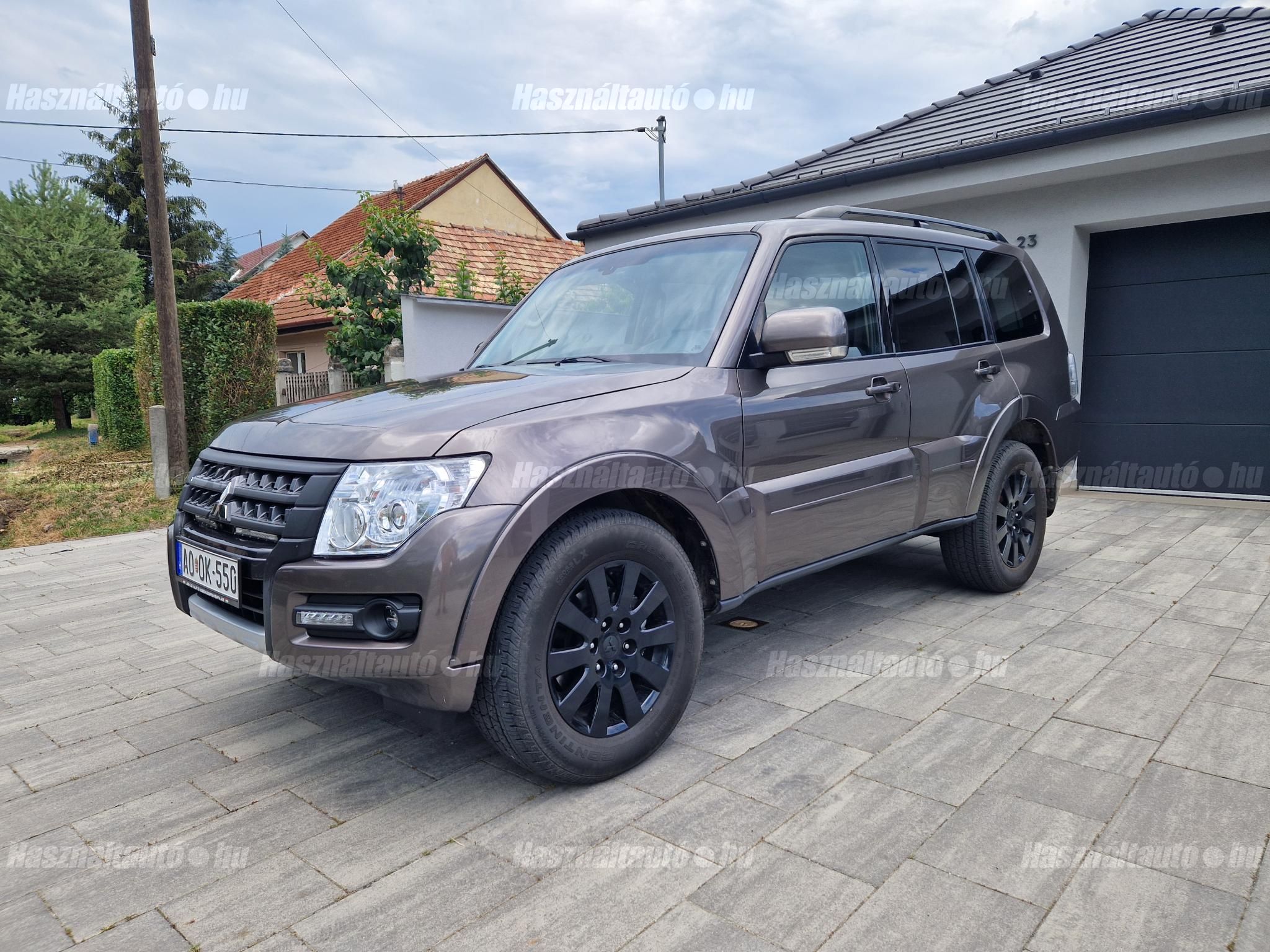 MITSUBISHI PAJERO 2014/12 - 1