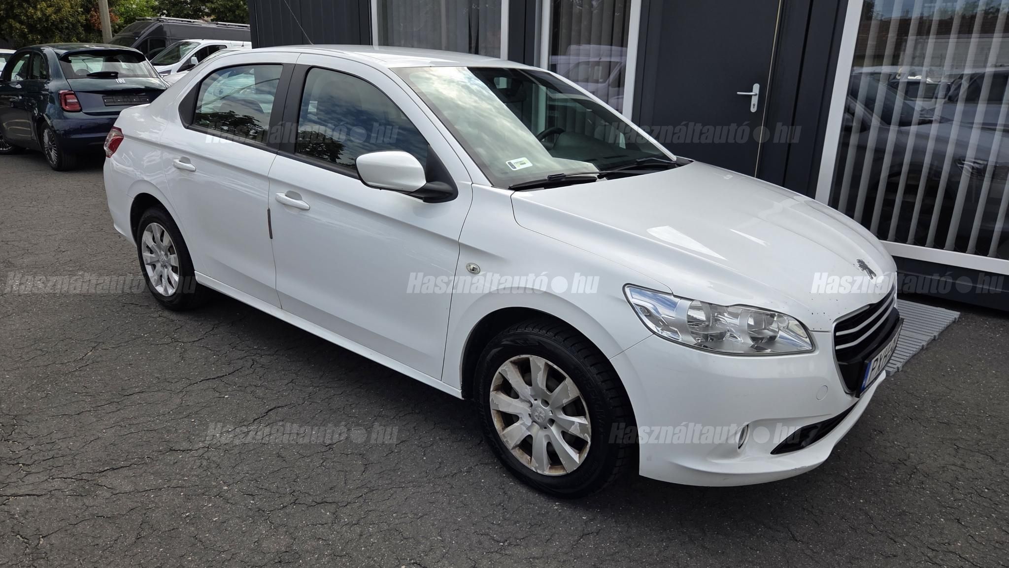 PEUGEOT 301 2015/5 - 1