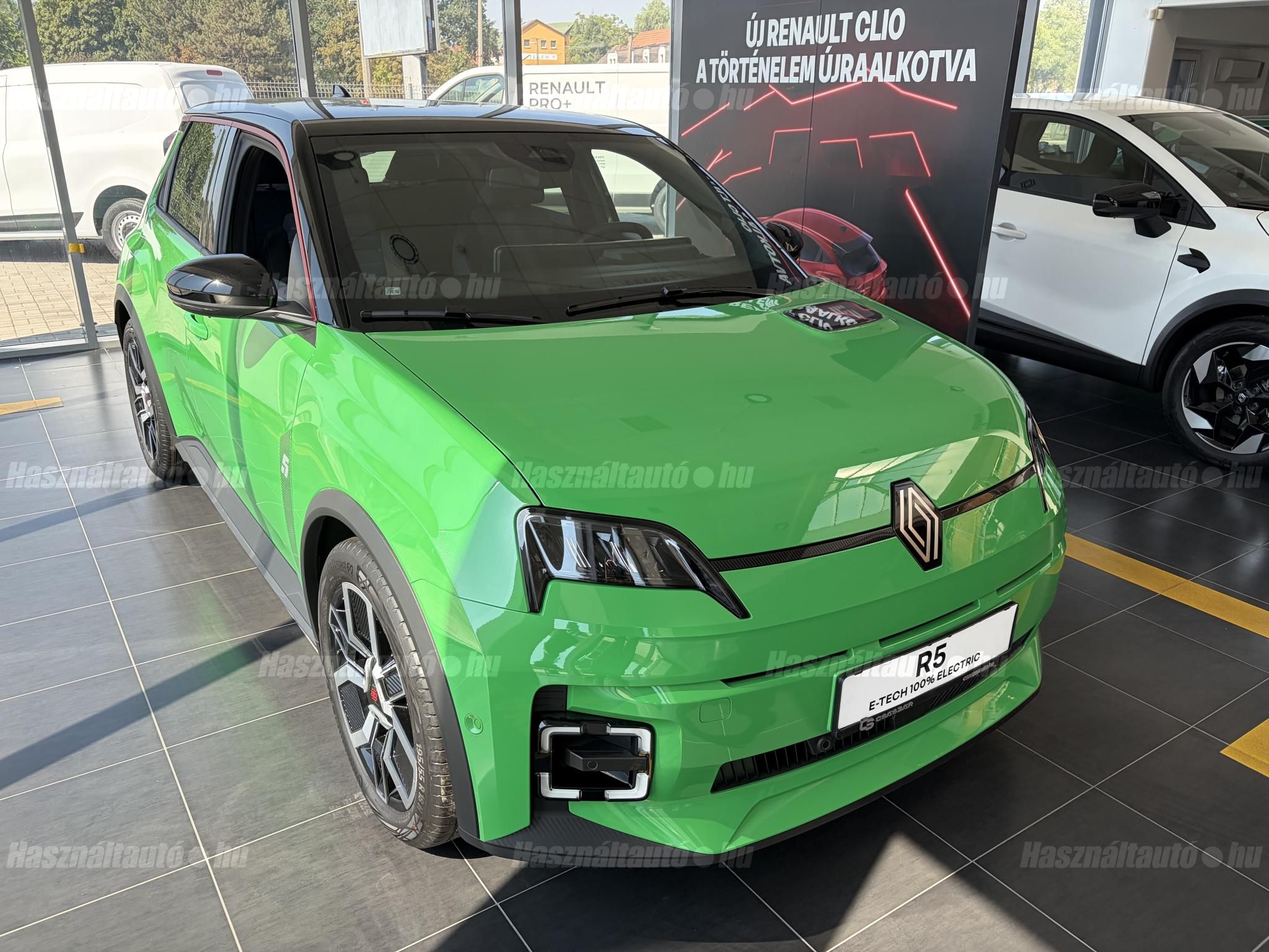 RENAULT R 5 2026/8 - 1