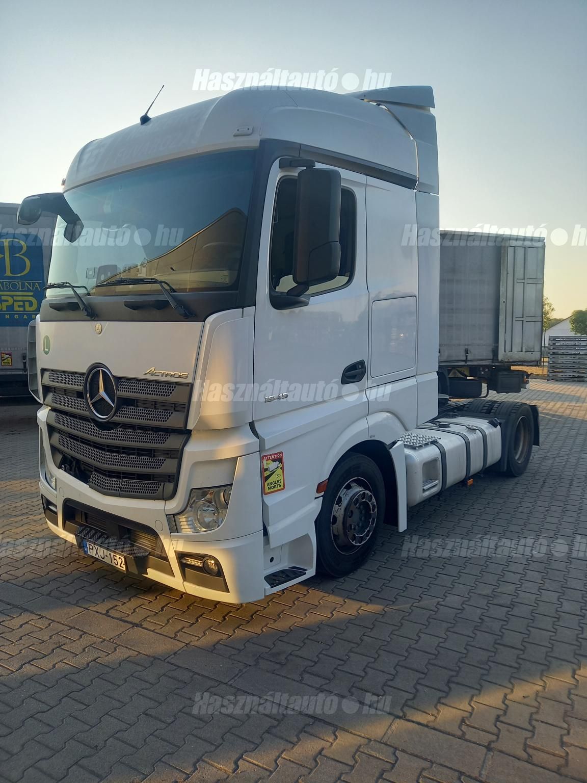 MERCEDES-BENZ 2018/8 - 1