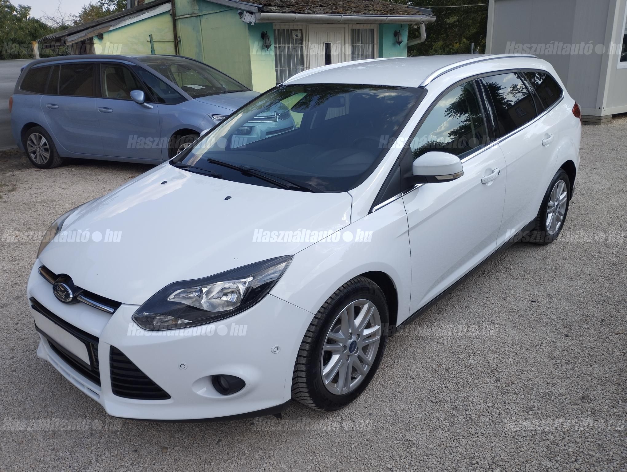 FORD FOCUS 2013/10 - 1