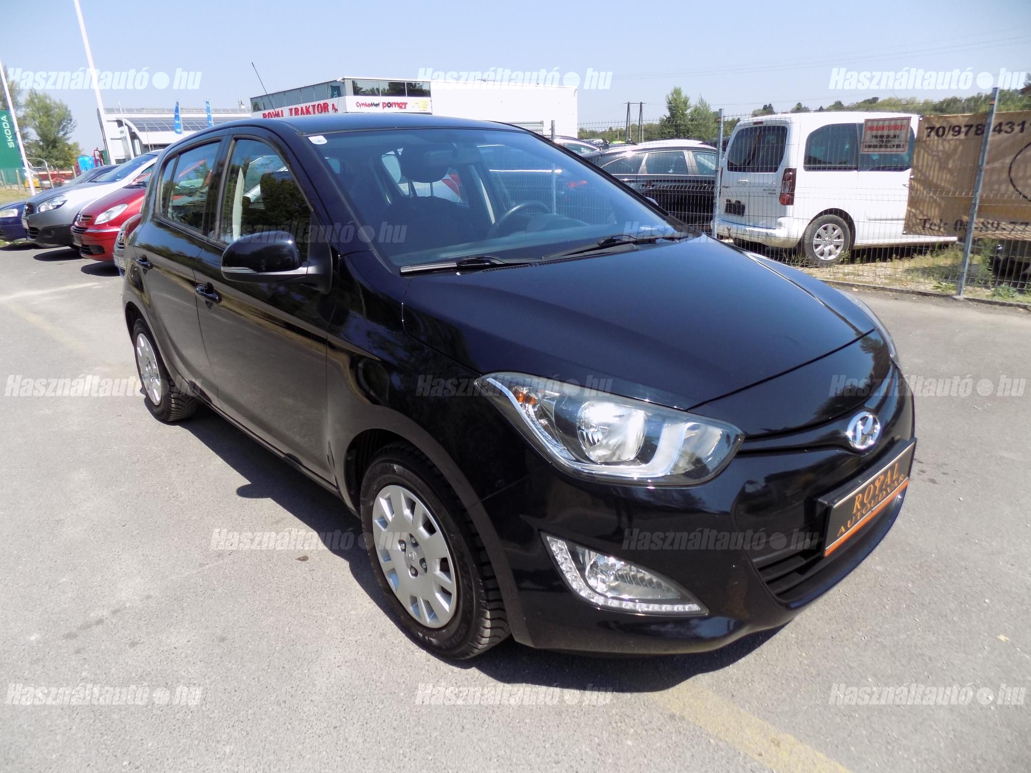 HYUNDAI I20 2013/10 - 1