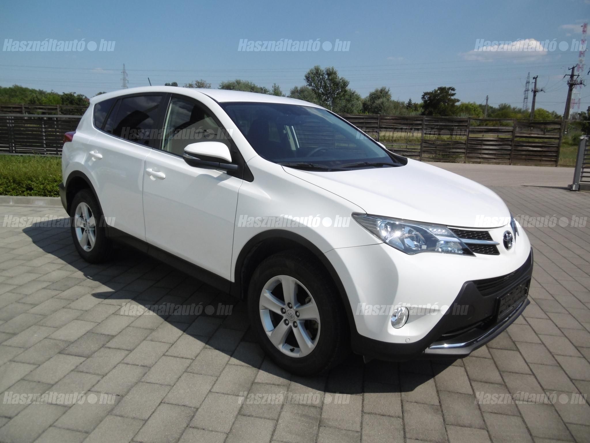 TOYOTA RAV 4 2013/8 - 1