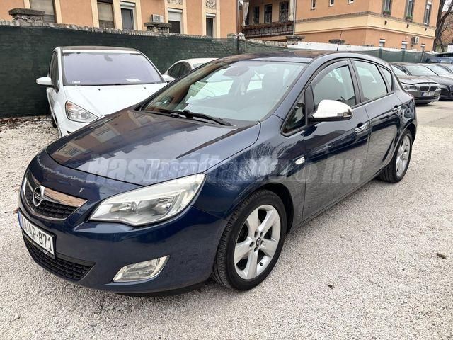 OPEL ASTRA J 2010/2 - 1