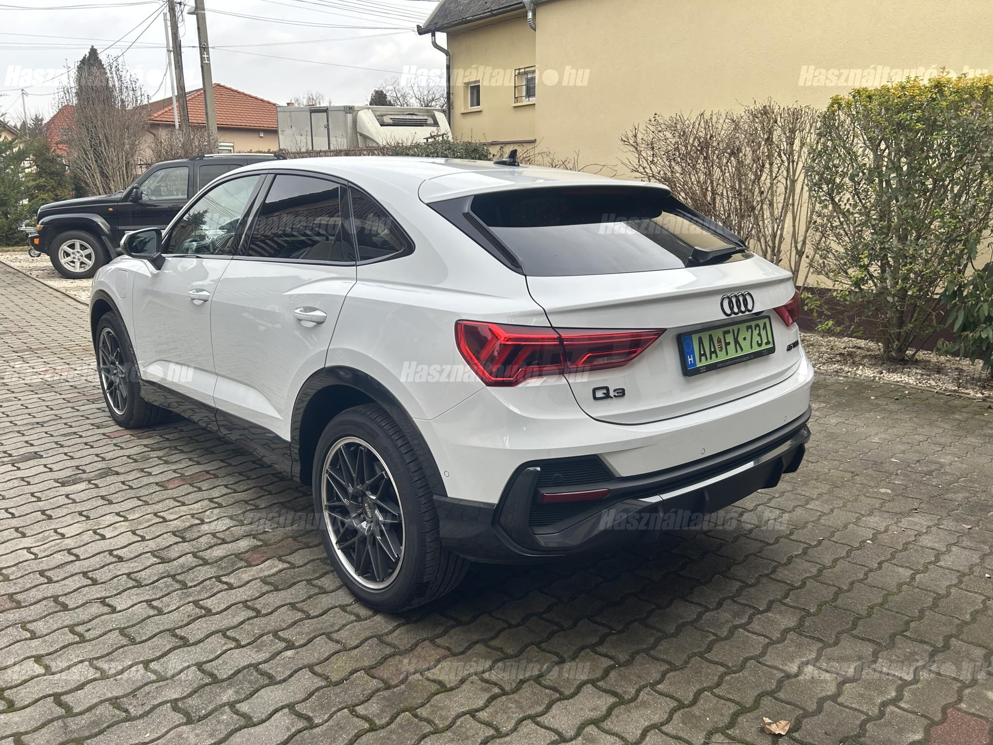 AUDI Q3 2022/10 - 1