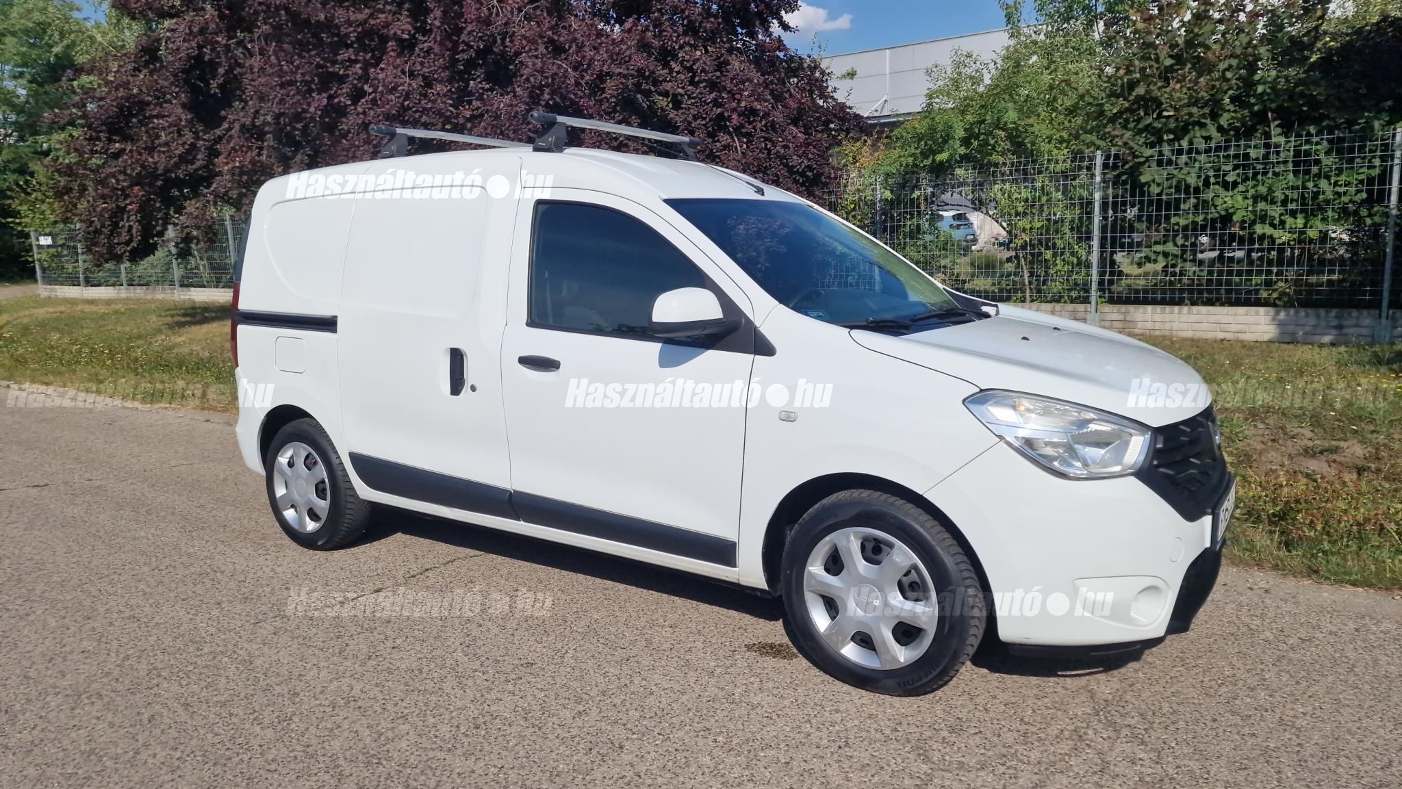 DACIA DOKKER 2017/9 - 1