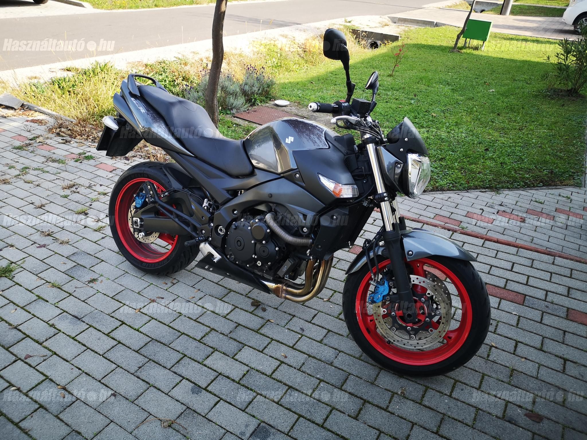 SUZUKI GSR 600 2009 - 1