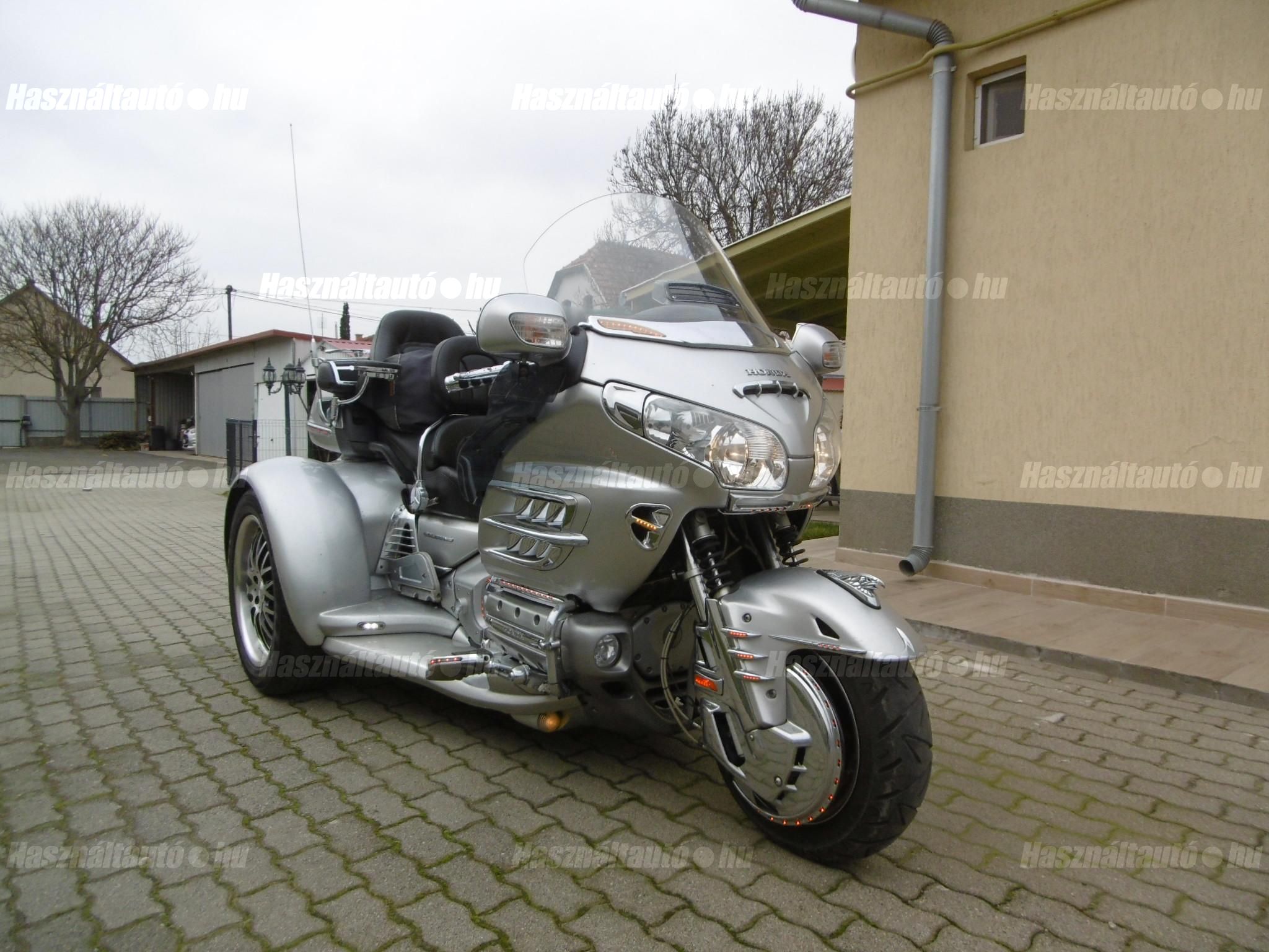 HONDA GL 1800 (GOLD WING) 2008/8 - 1