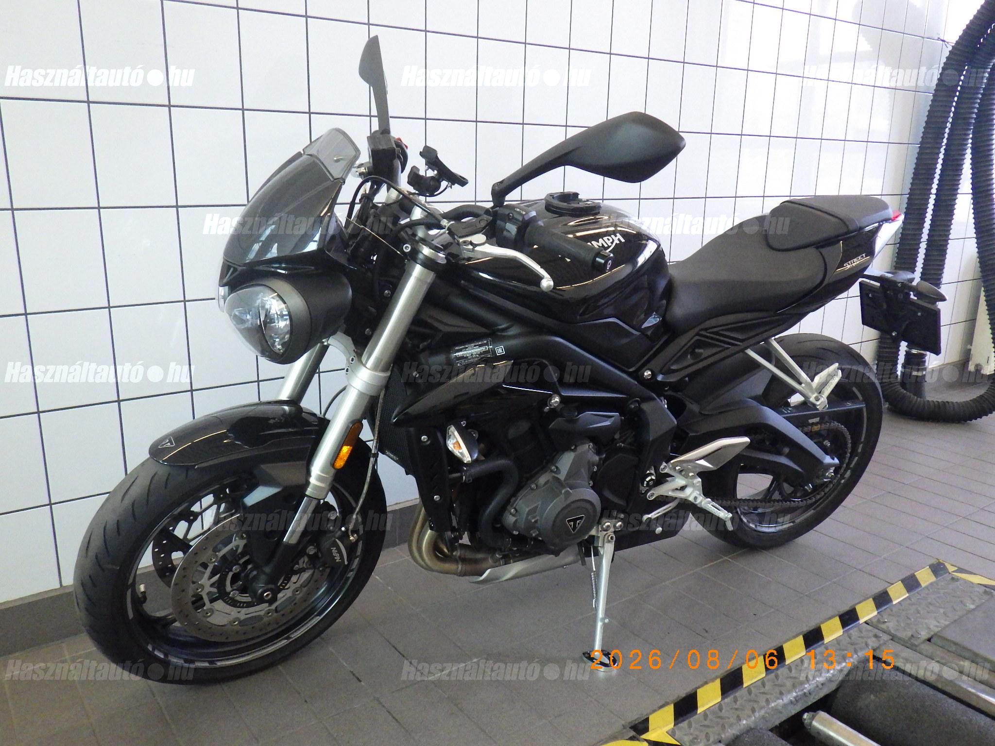 TRIUMPH STREET TRIPLE 2019/3 - 1