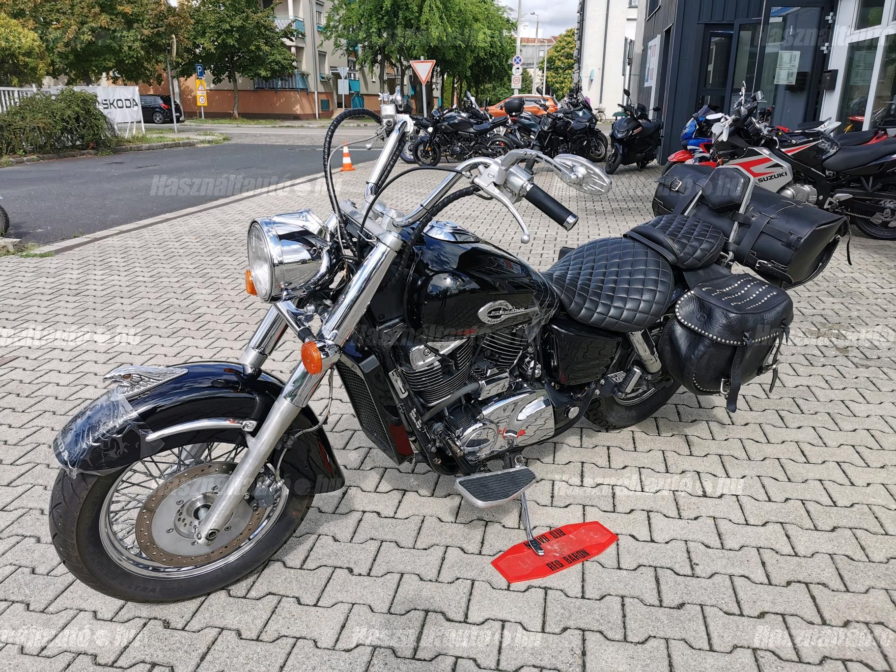 HONDA VT 1100 C 2001 - 1