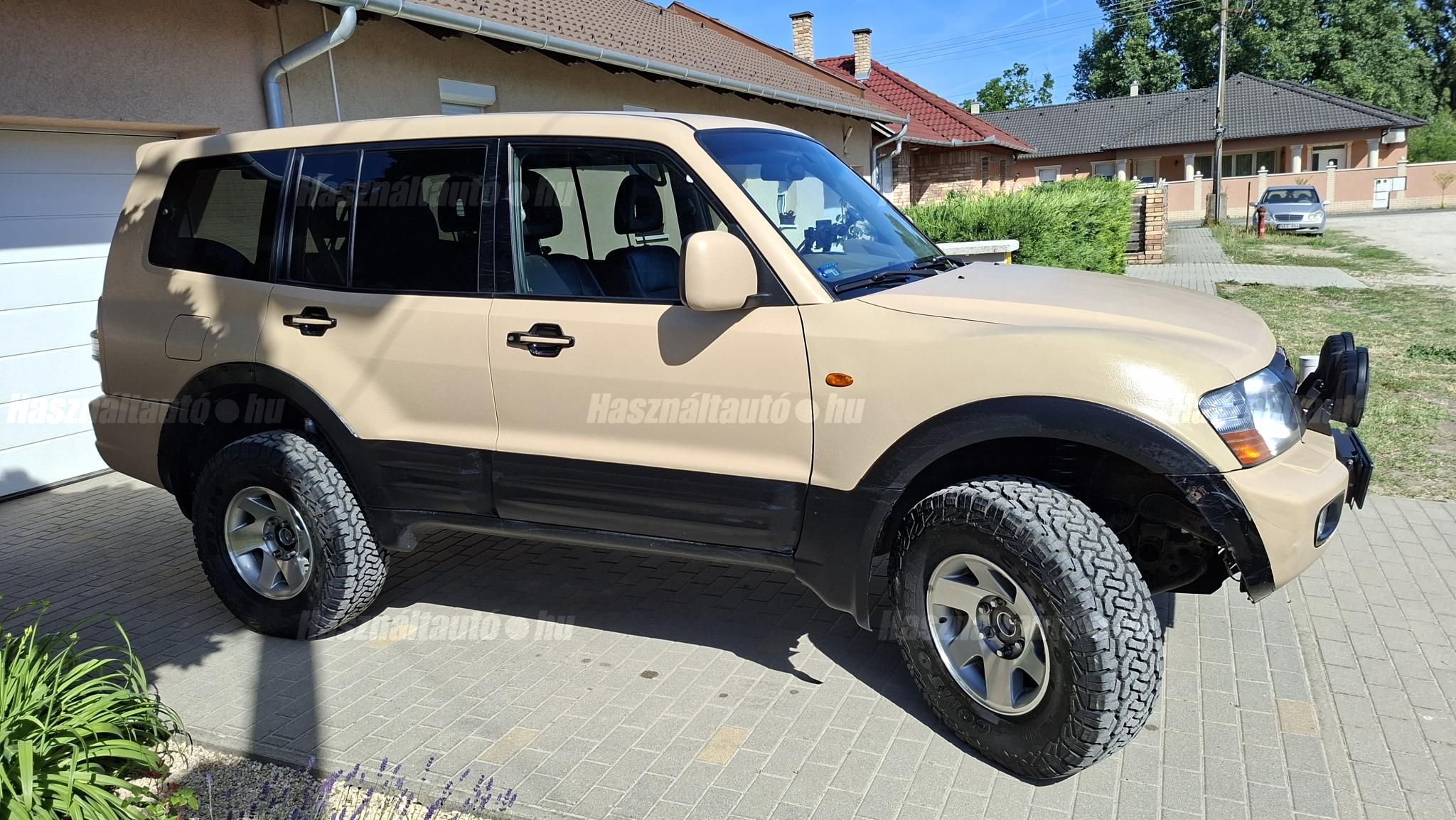 MITSUBISHI PAJERO 2002/8 - 1