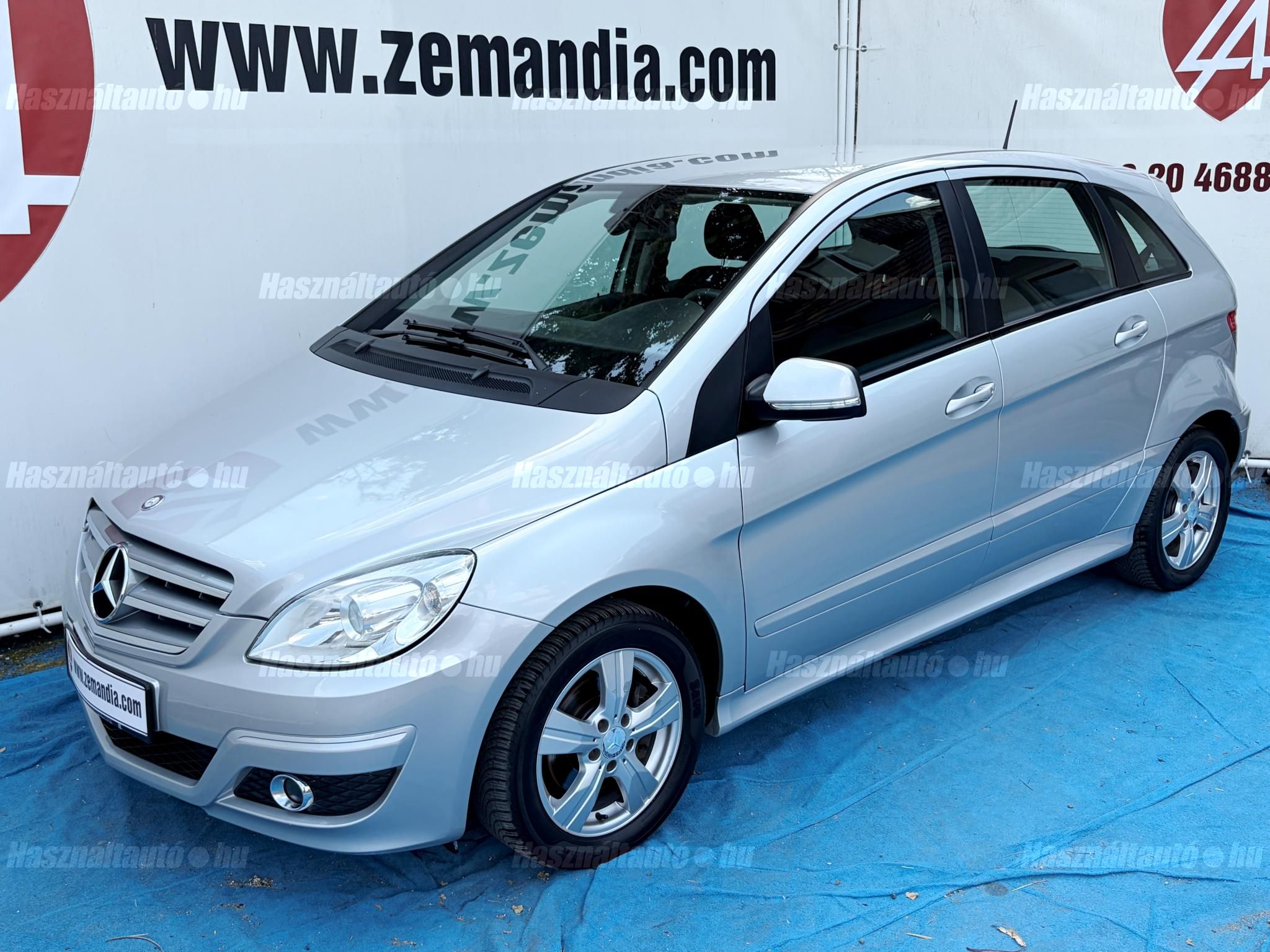MERCEDES-BENZ B 180 2011/6 - 1
