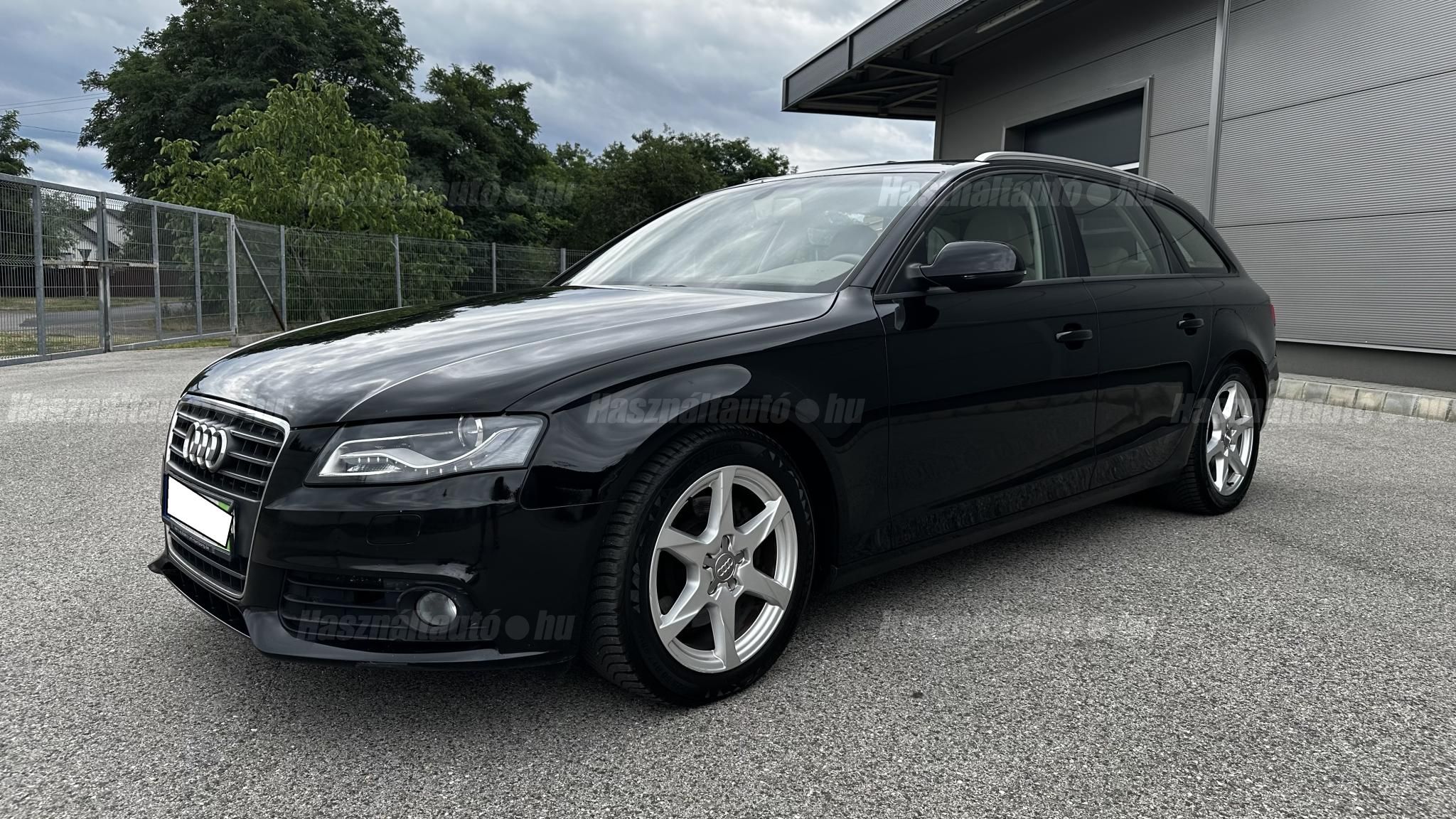 AUDI A4 2009/9 - 1