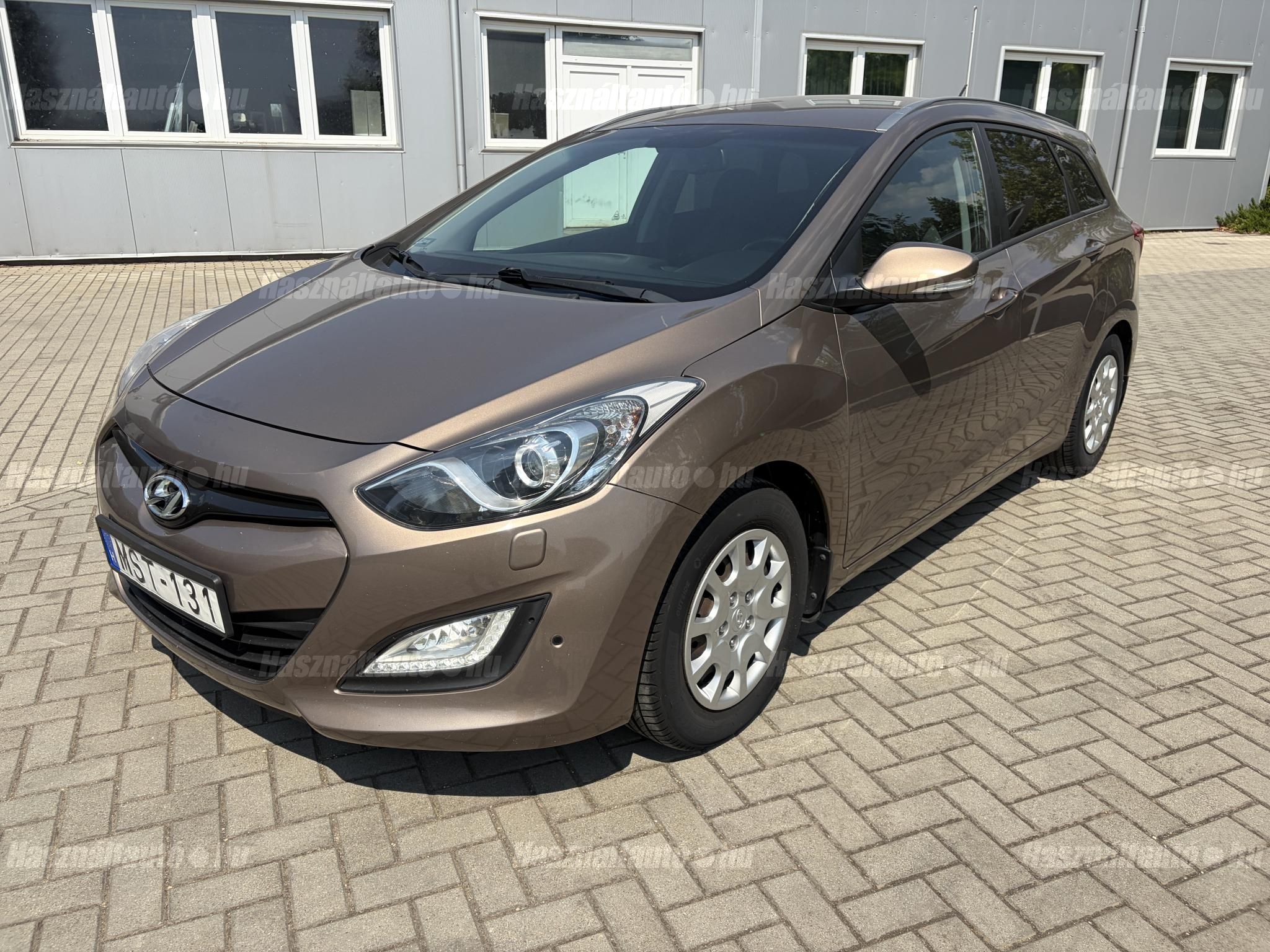 HYUNDAI I30 2014/7 - 1