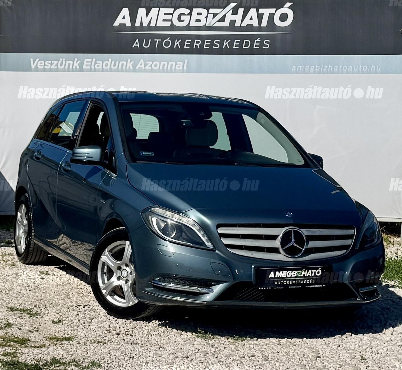 MERCEDES-BENZ B 180 2012/3 - 1