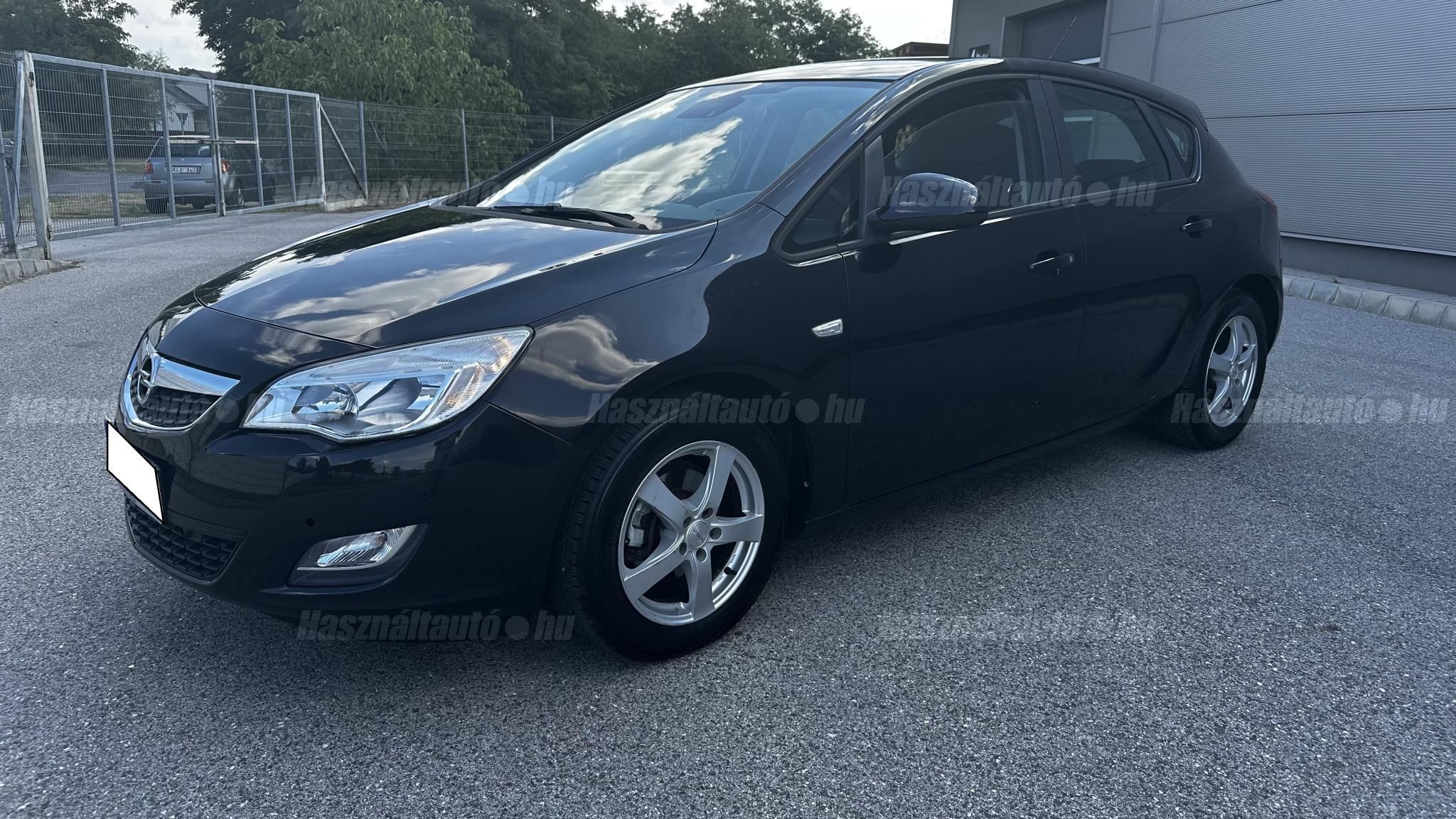 OPEL ASTRA J 2011/2 - 1