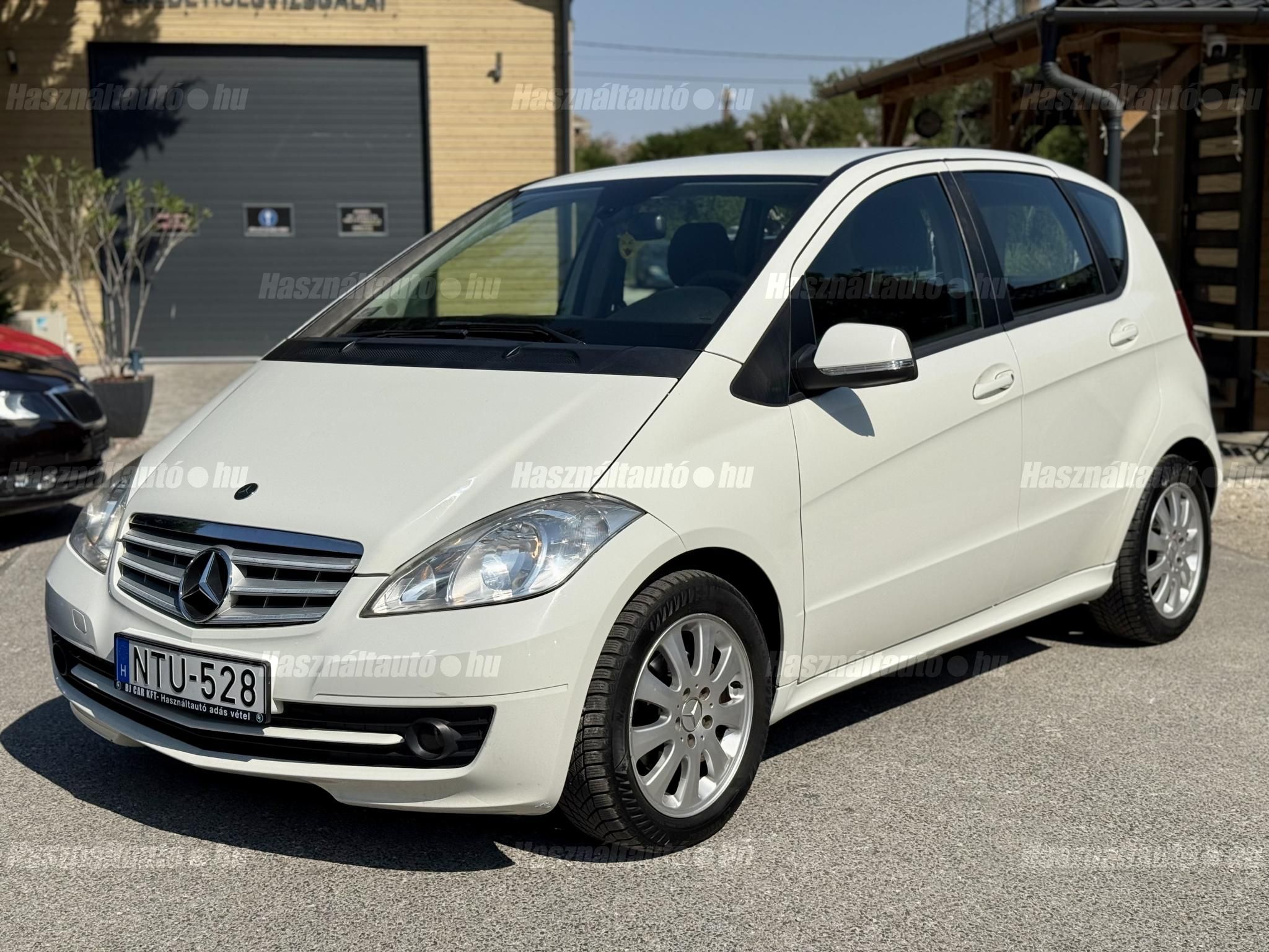 MERCEDES-BENZ A 180 2010/2 - 1