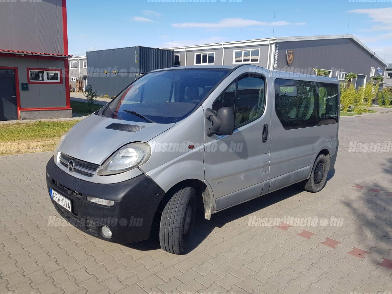 OPEL VIVARO 2002/6 - 1