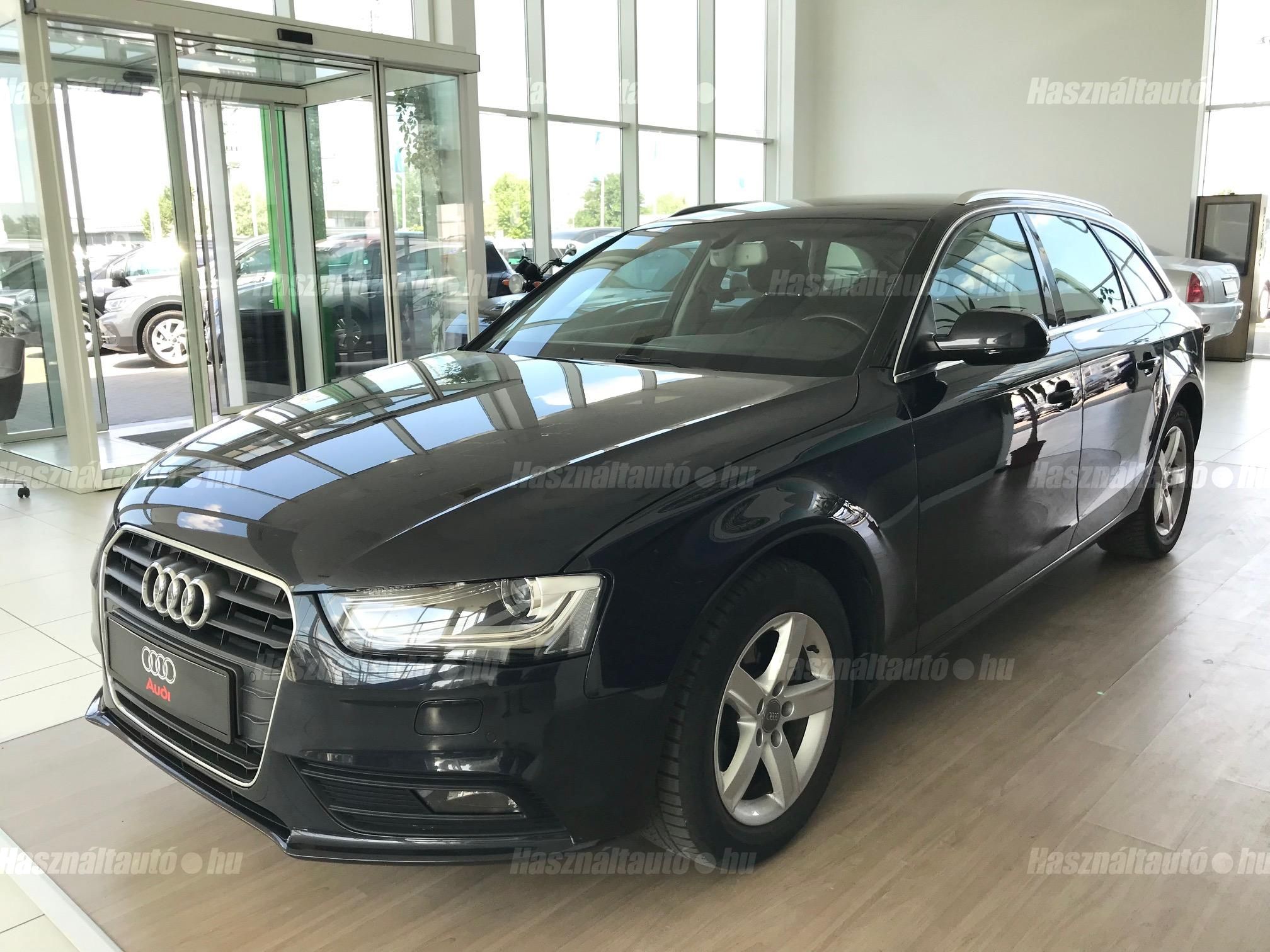 AUDI A4 2013/4 - 1