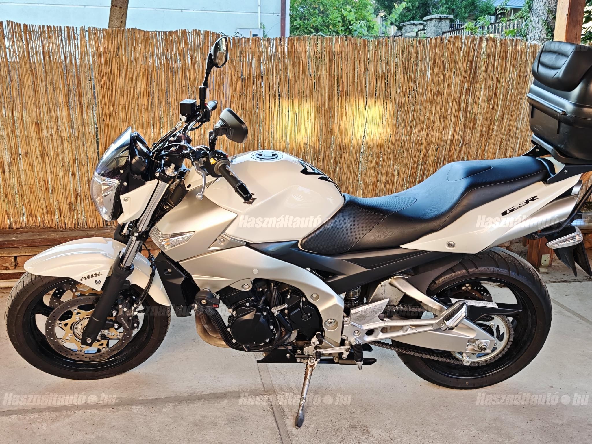 SUZUKI GSR 600 2009/3 - 1