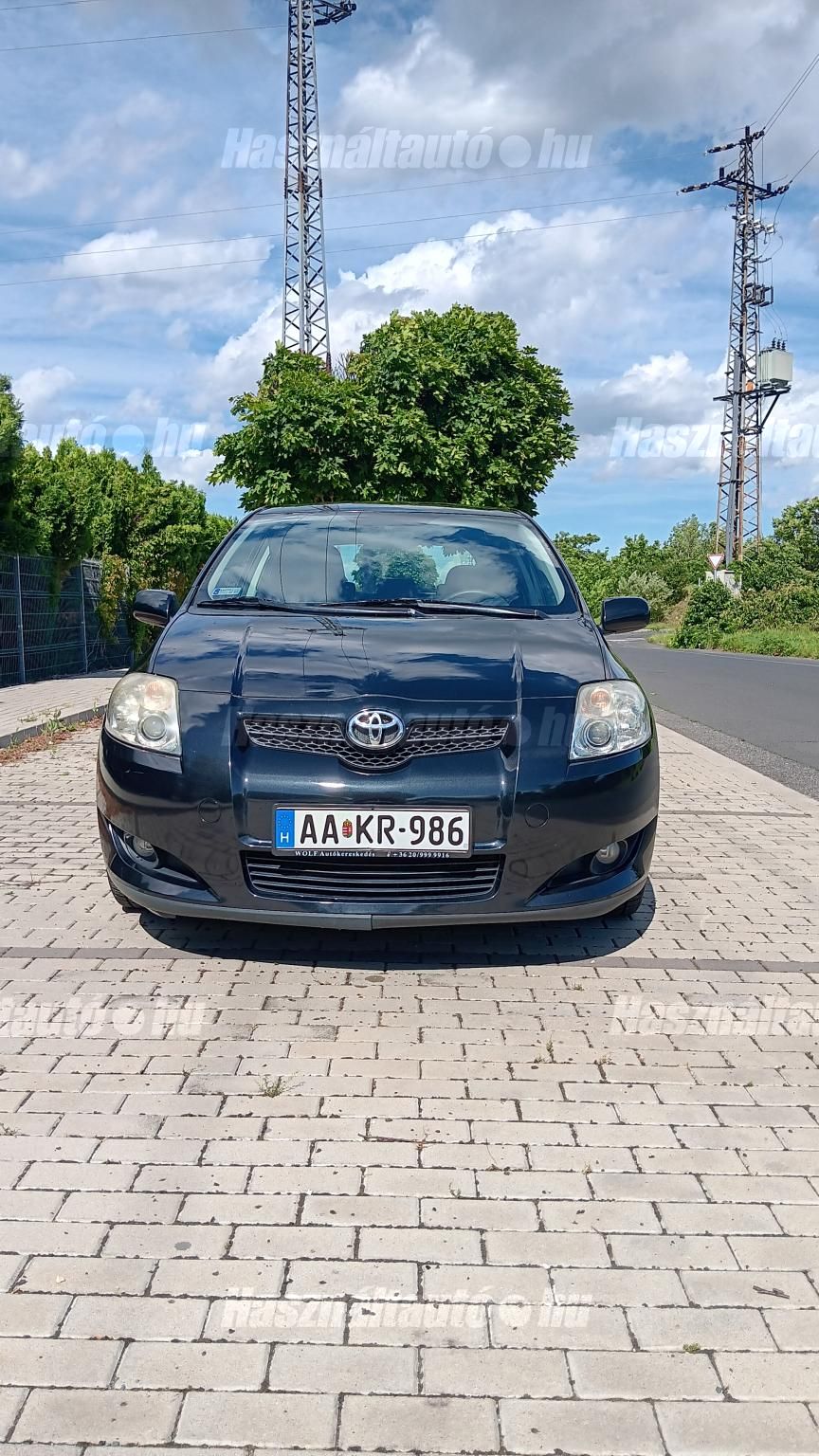 TOYOTA AURIS 2010/9 - 1