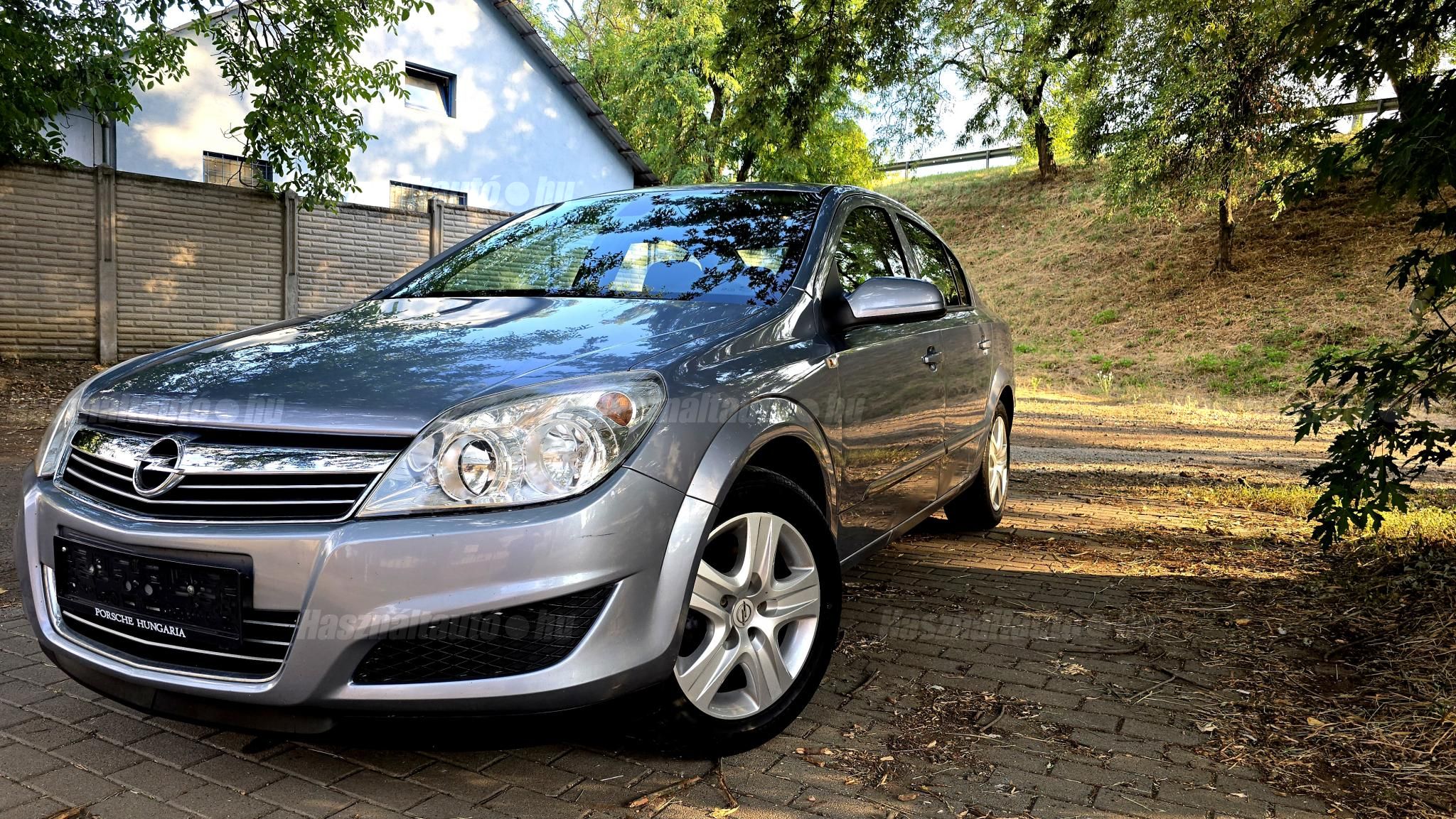 OPEL ASTRA H 2009/12 - 1