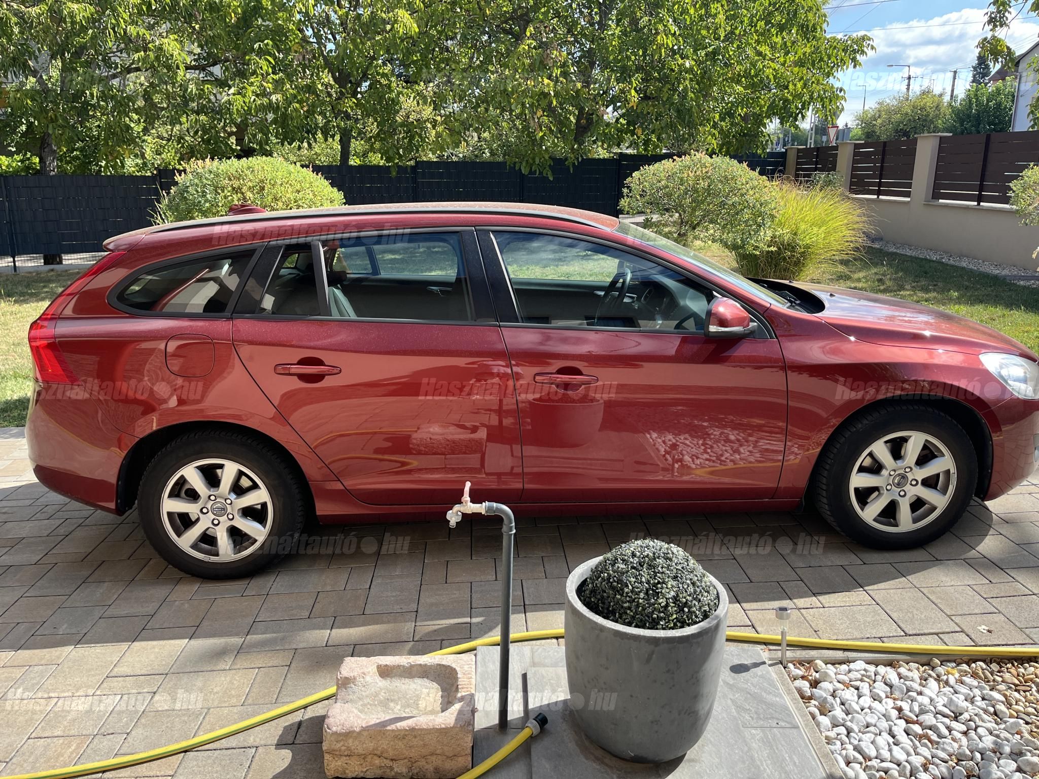 VOLVO V60 2013/4 - 1