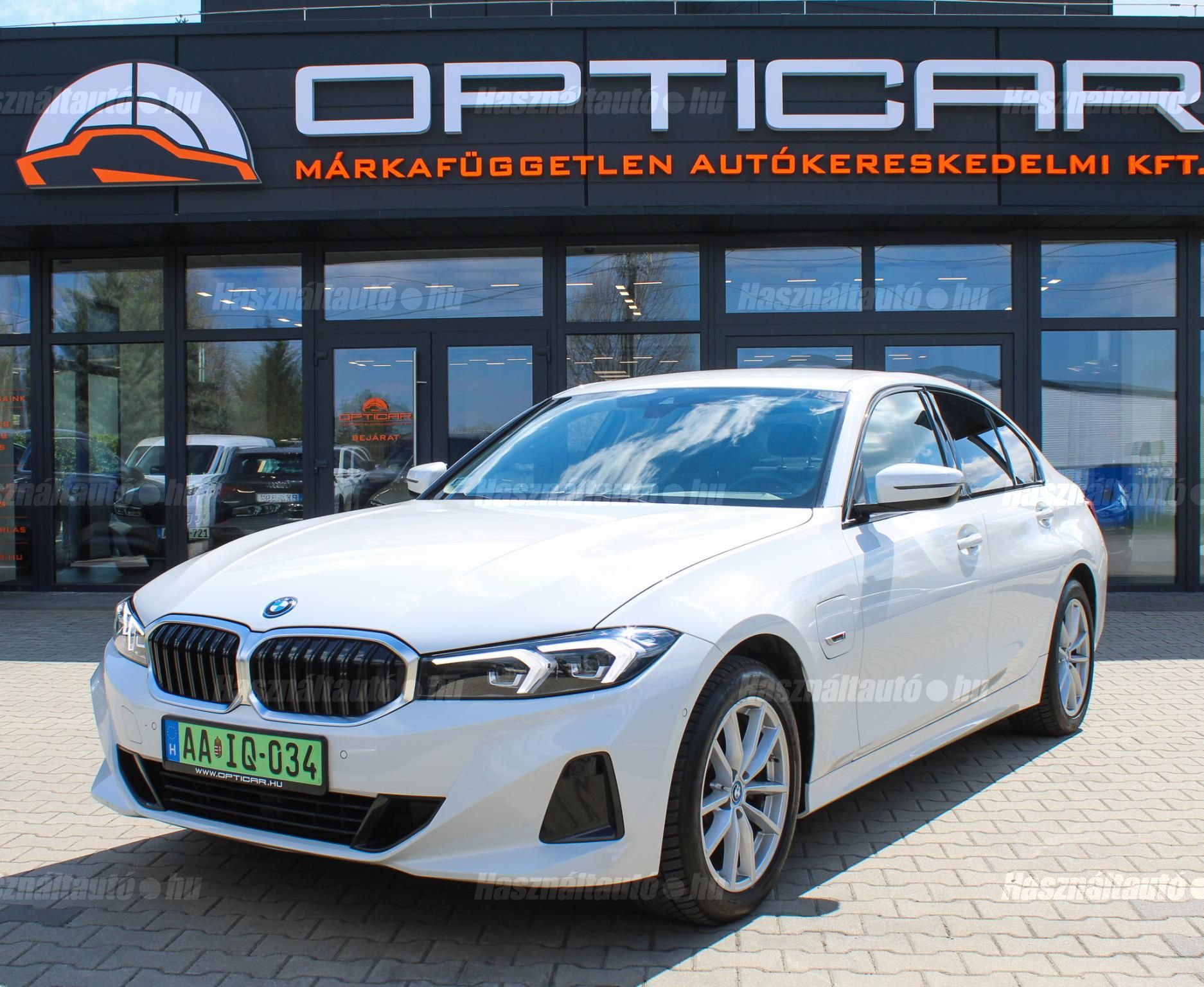 BMW 330 2022/11 - 1
