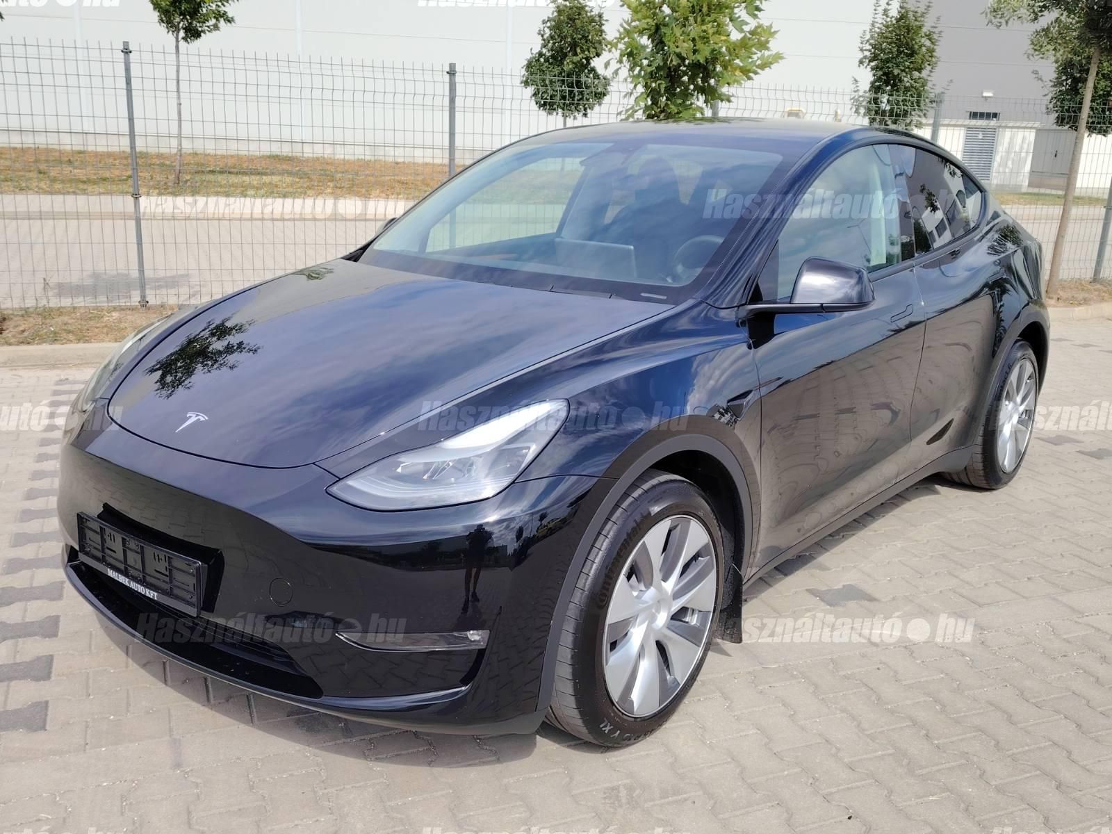 TESLA MODEL Y 2023/4 - 1