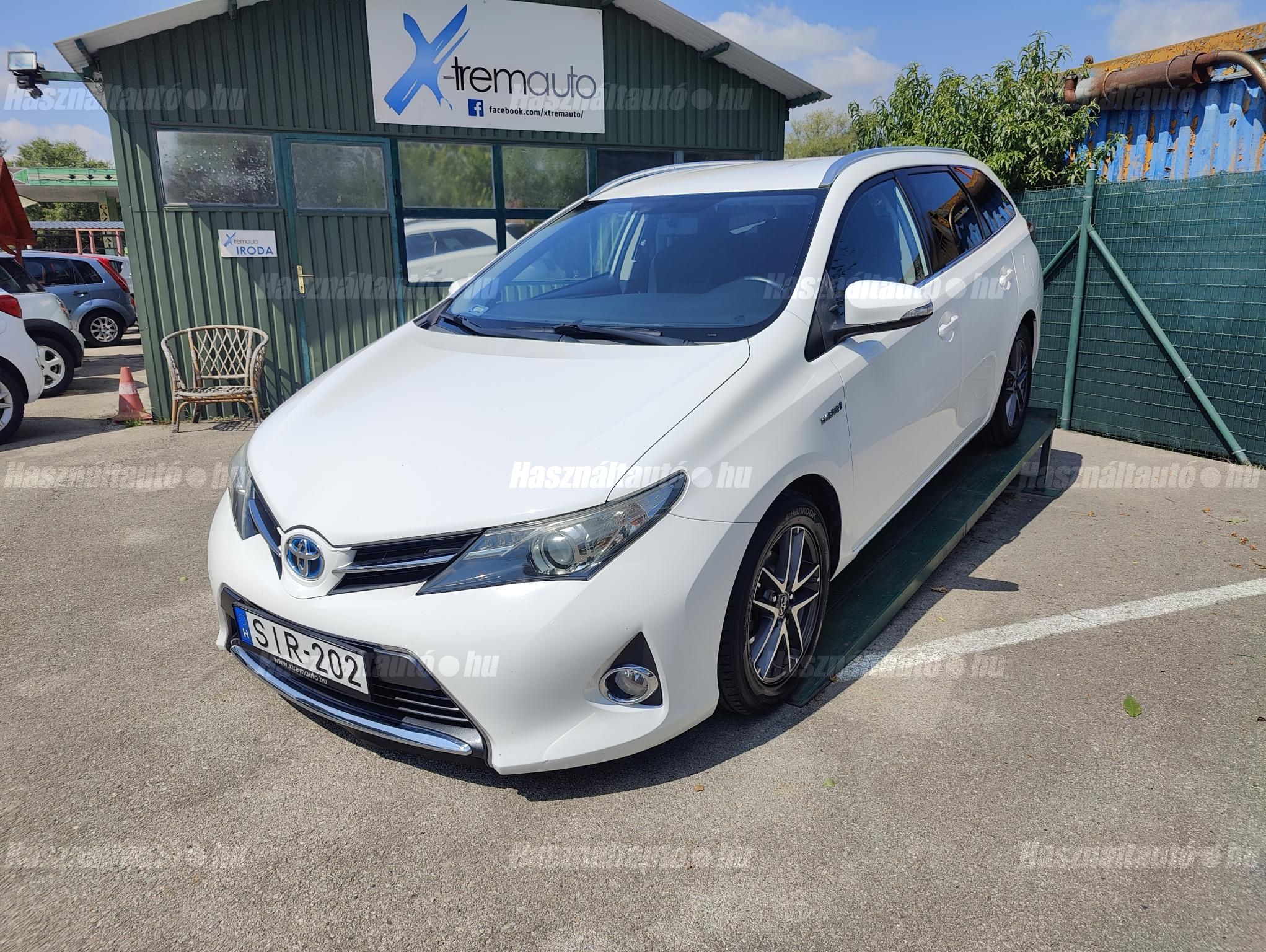 TOYOTA AURIS 2015/3 - 1