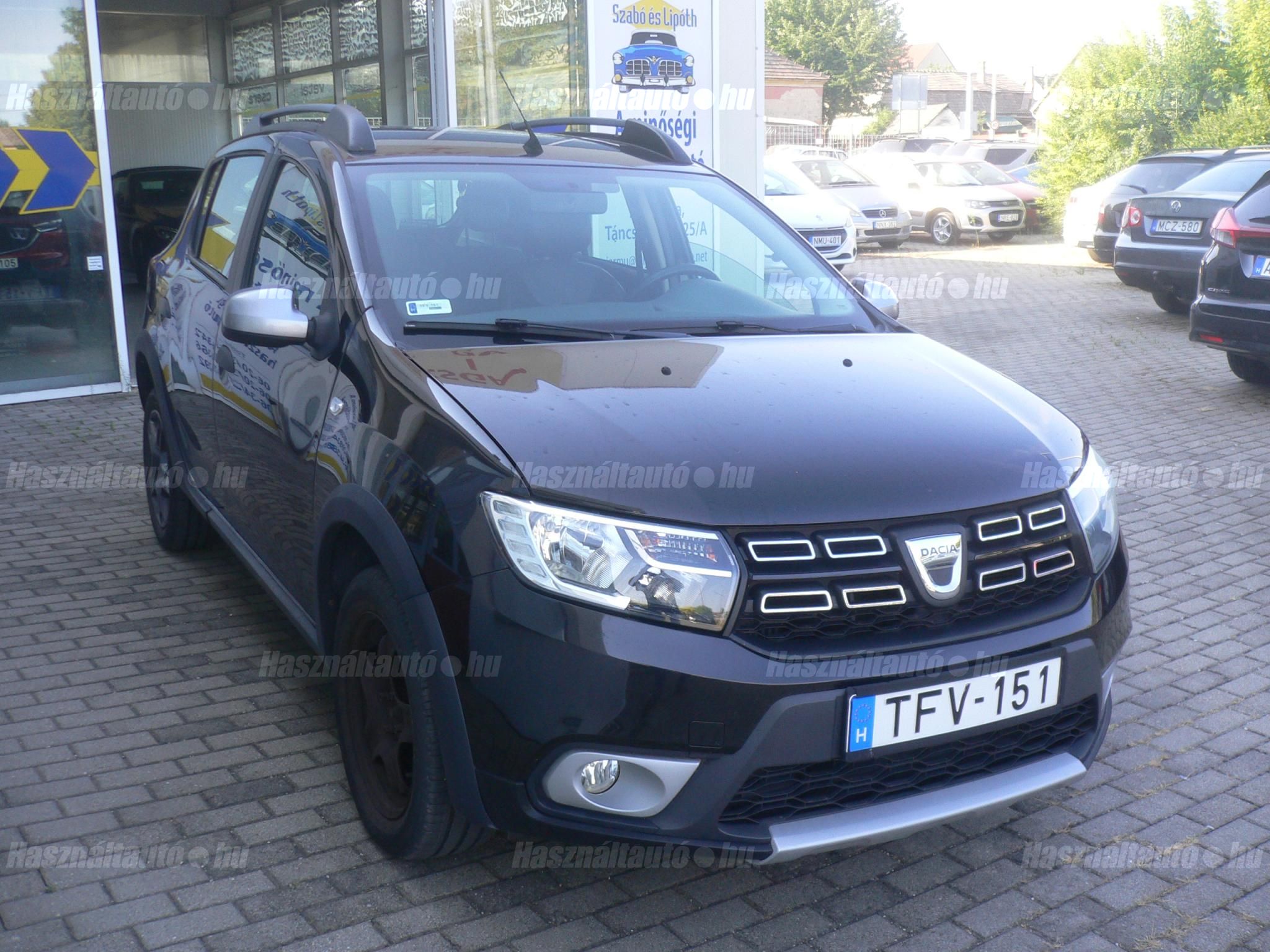 DACIA SANDERO 2017/3 - 1
