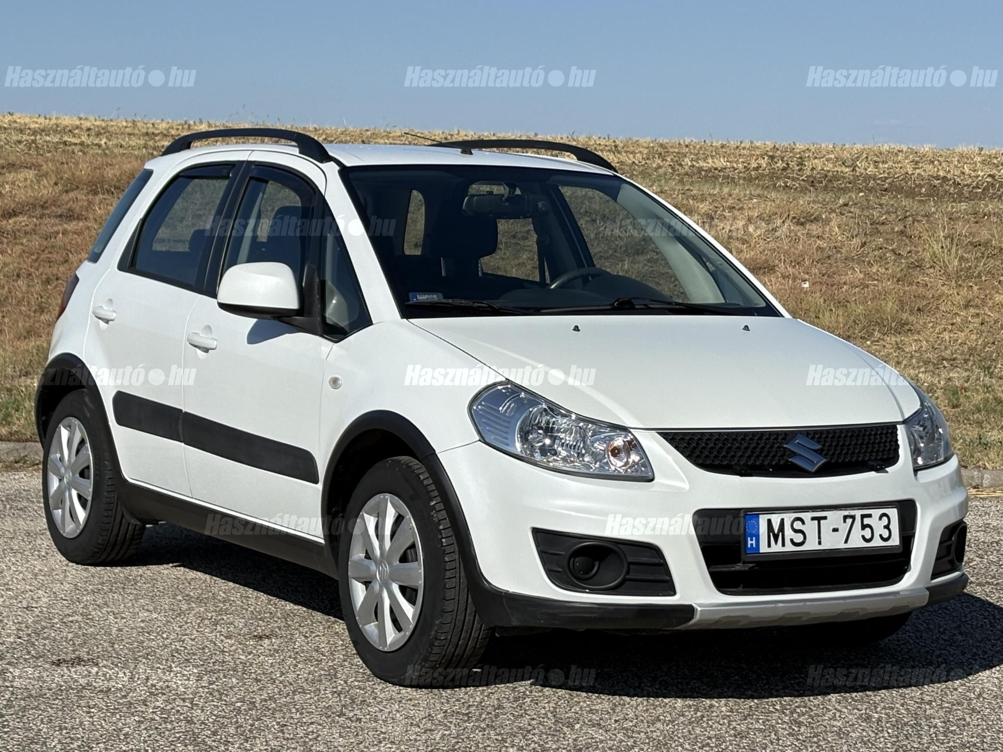 SUZUKI SX4 2014/8 - 1