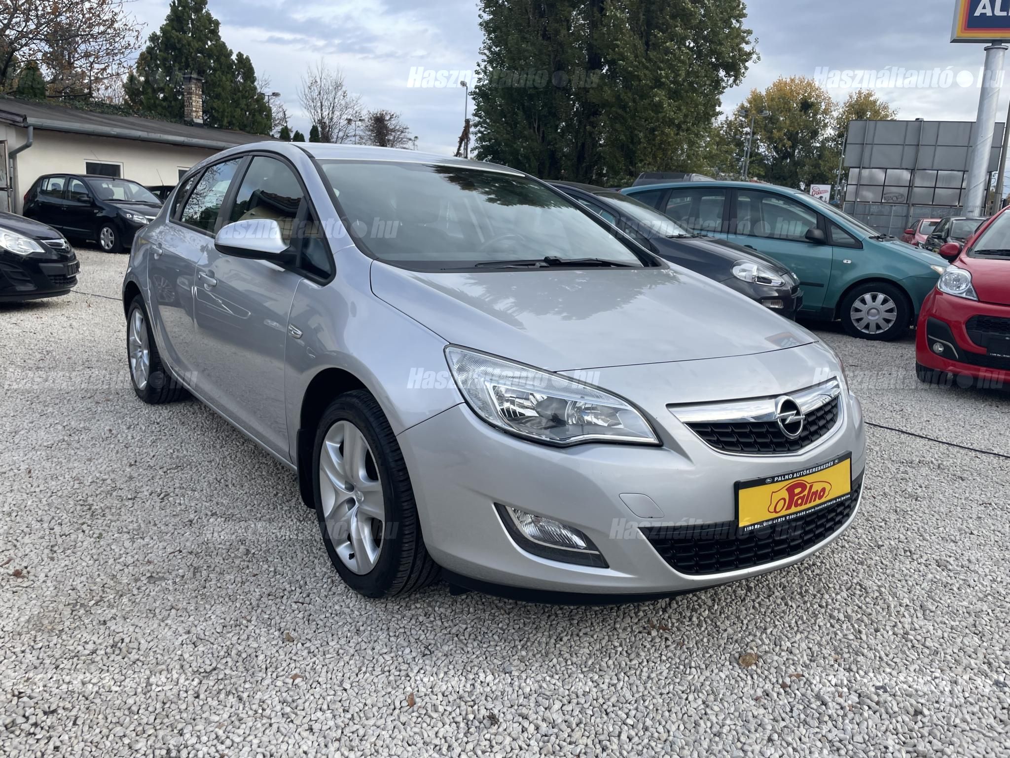 OPEL ASTRA 2011/3 - 1